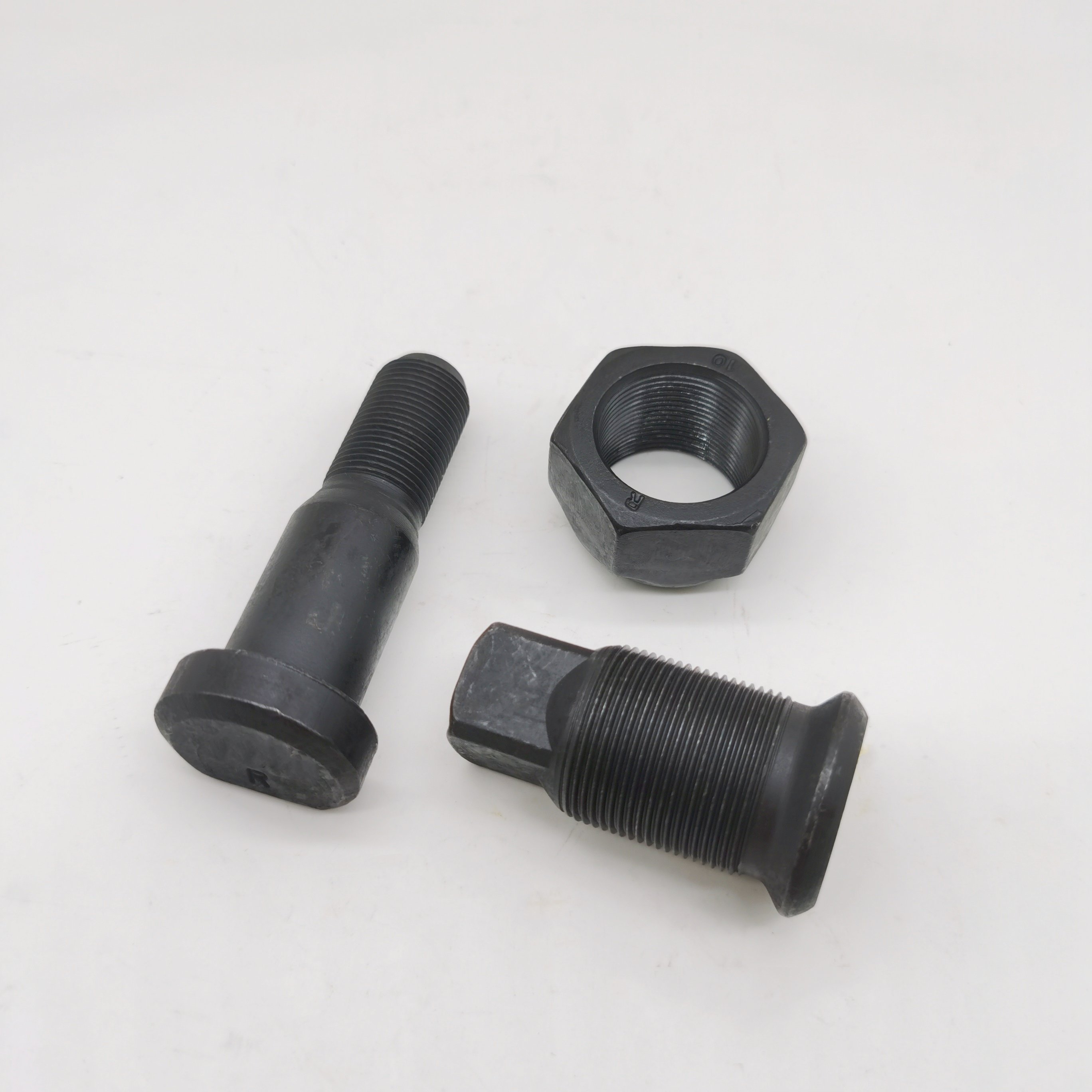 Factory Wholesale Rear Wheel Screw Front Axle Hub Bolt Hino Truck M20x1.5x77.5mm