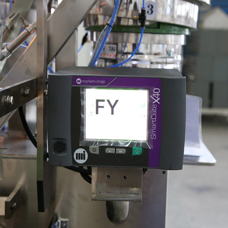 Screw bolt counting packing machine