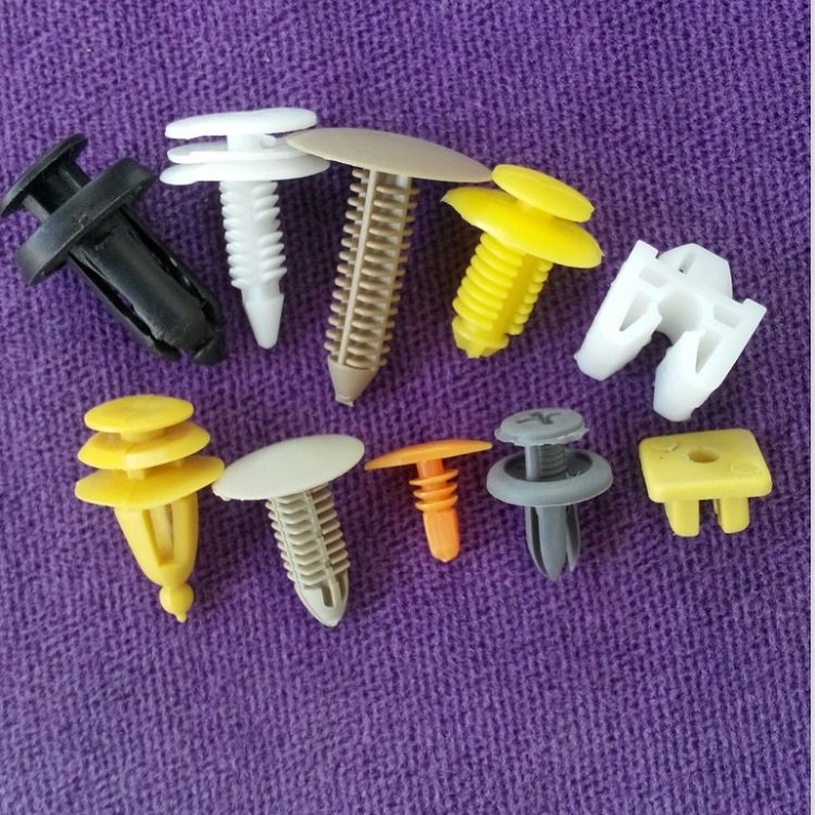 Chinese Factory Supply Plastic Fasteners Auto Plastic Clips for Cars