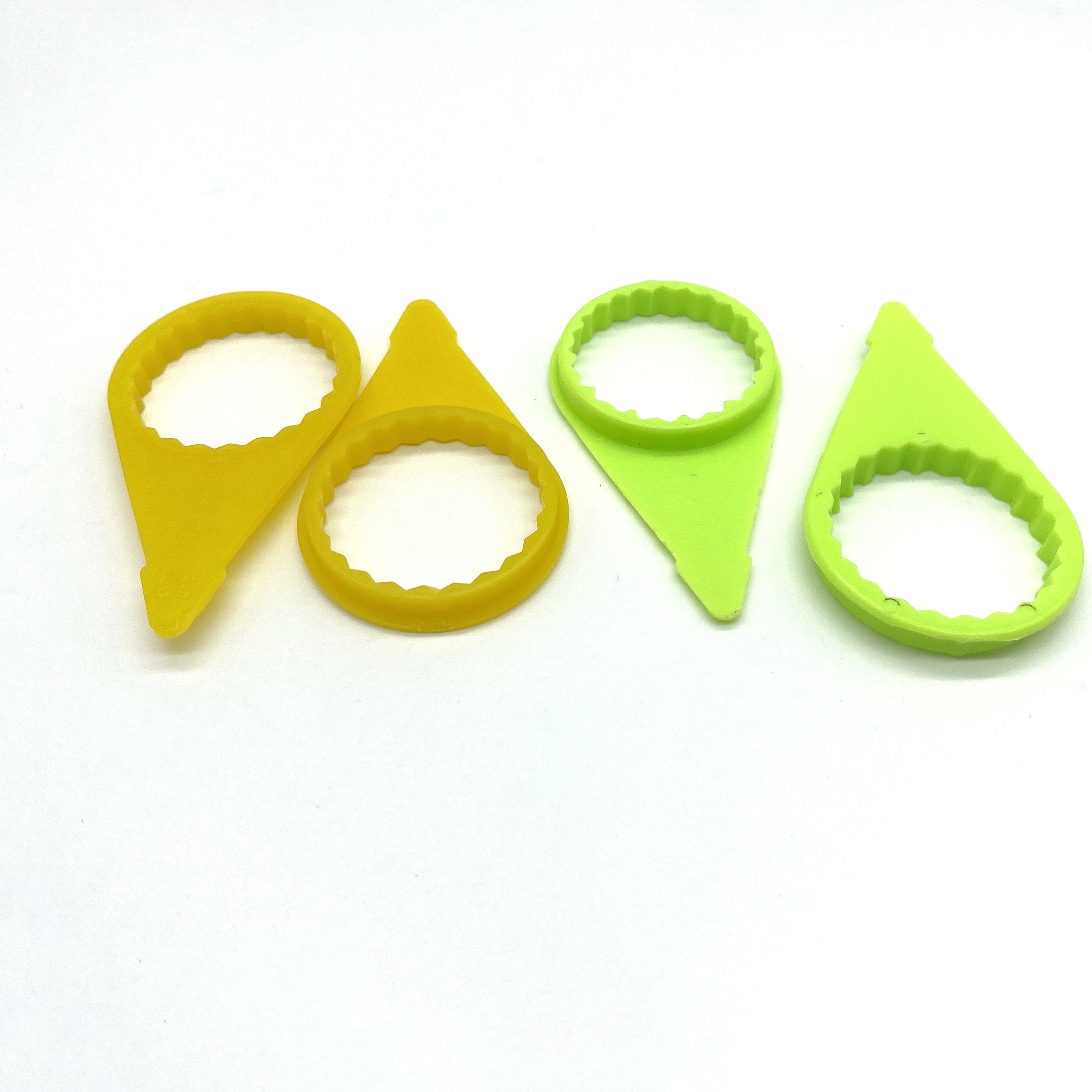 High Quality Car Plastic Fastener Clip Auto Body Clip For 32 Nuts On Opposite Sides