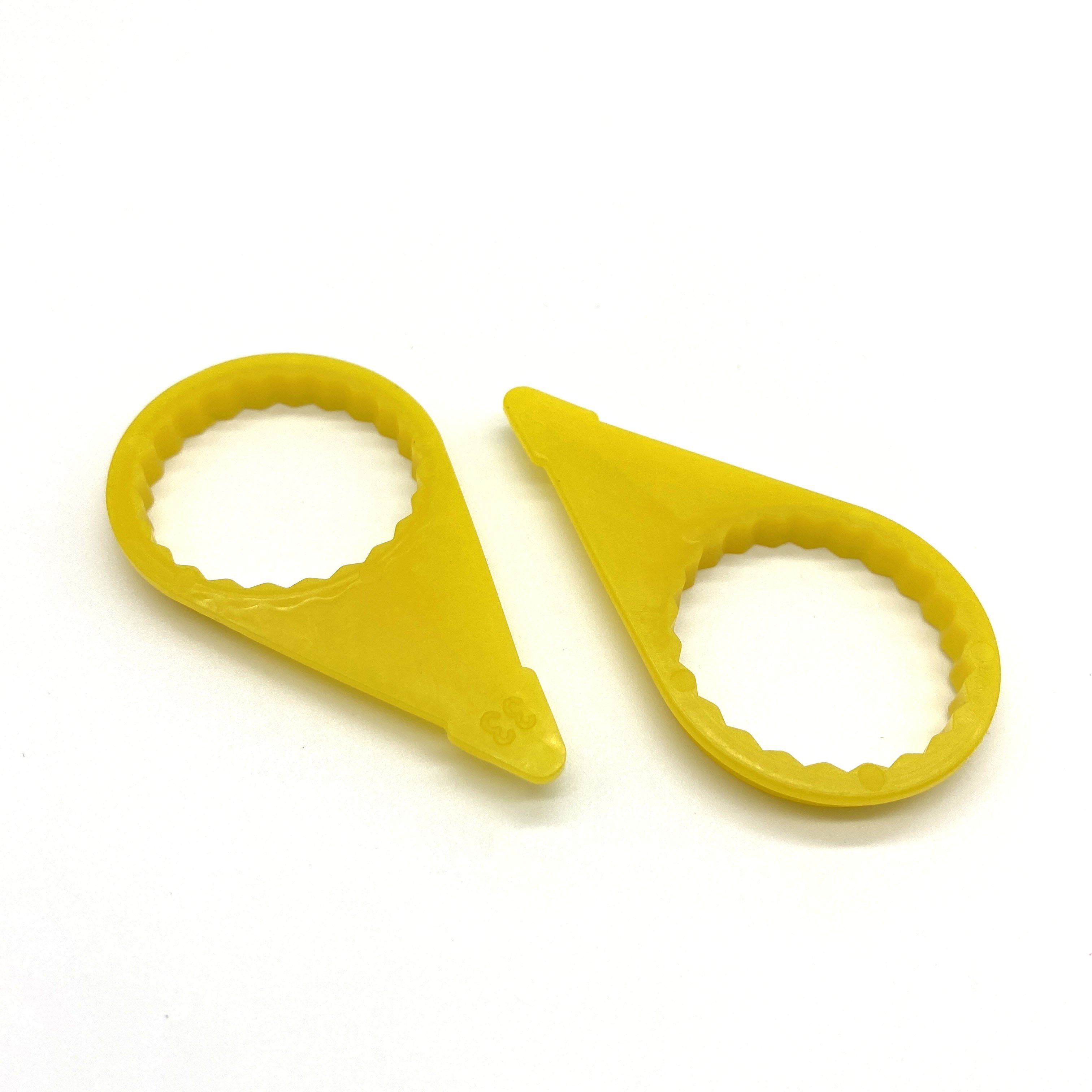 High Quality Car Plastic Fastener Clip Auto Body Clip For 32 Nuts On Opposite Sides
