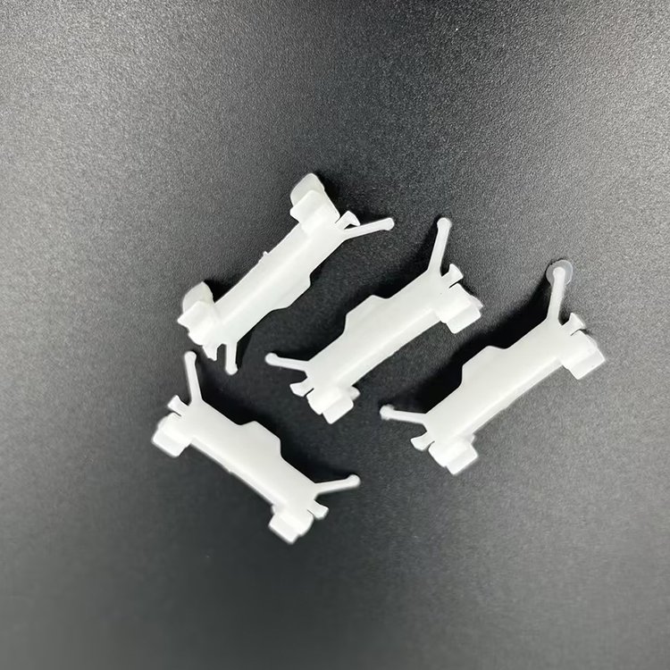 Auto Fastener Clip Wholesale Roof Drip Molding Clip For Mitsubishi Lancer CK2 CK4 L200