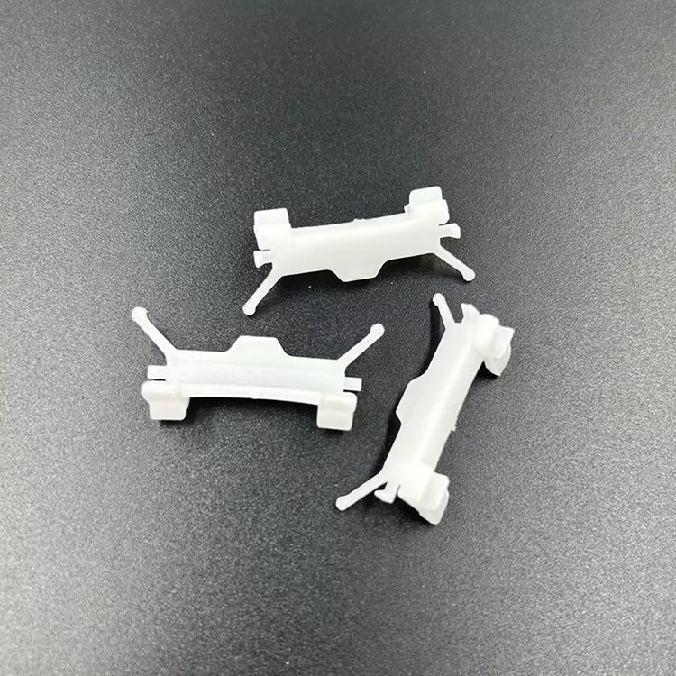 Auto Fastener Clip Wholesale Roof Drip Molding Clip For Mitsubishi Lancer CK2 CK4 L200