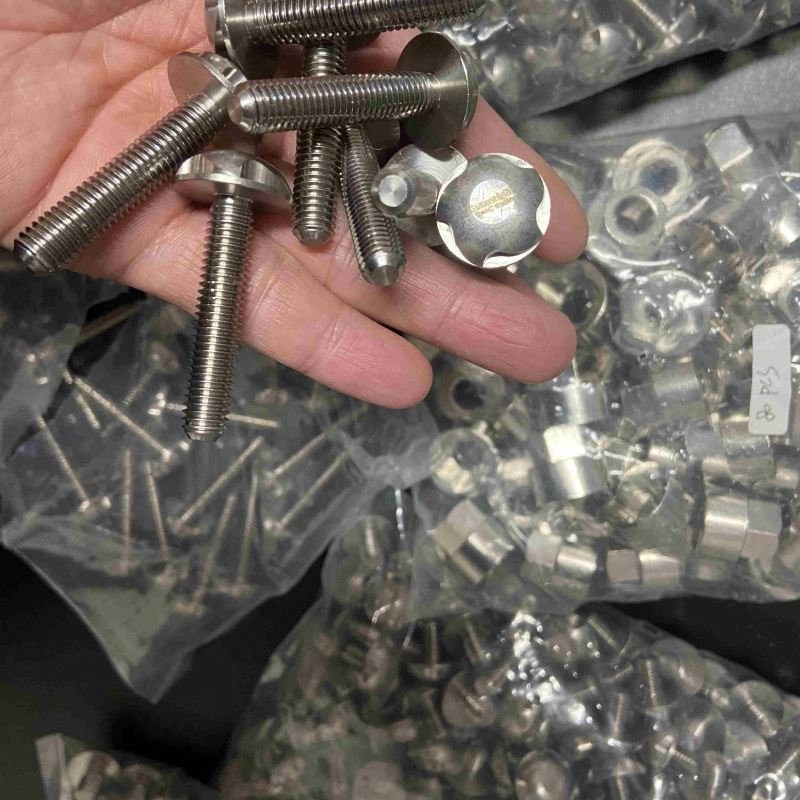 M3 16Mm Screws Carbon Steel Automatic M24 Nut Assembly Lithium Pack M6 Screw Bolt Ningbo Yipianhong Fastener Bolt