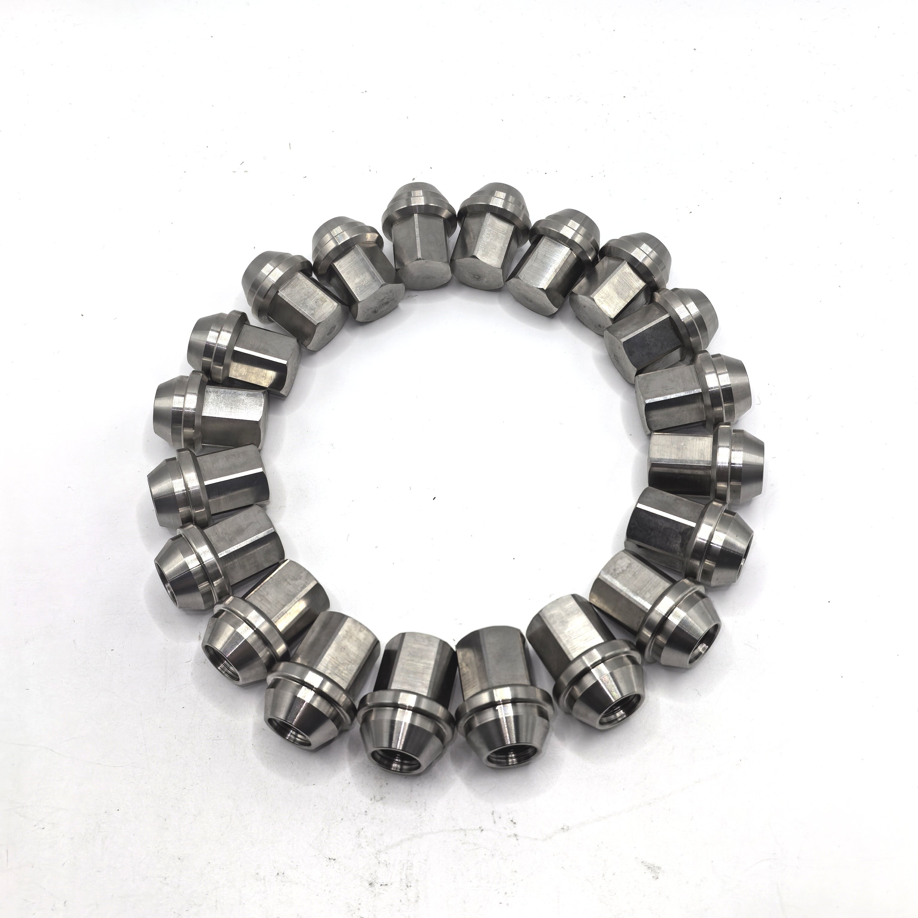 Best Performance 14x1.5 Universal Silver Flat Stainless Steel Car Wheel Lug Nut for Chevrolet Sail 3 Auto Parts Car Nut