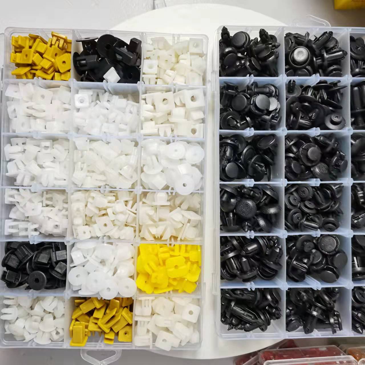 Manufacturer Wholesale Auto Fasteners Plastic Fasteners Clips Door Panel Clips