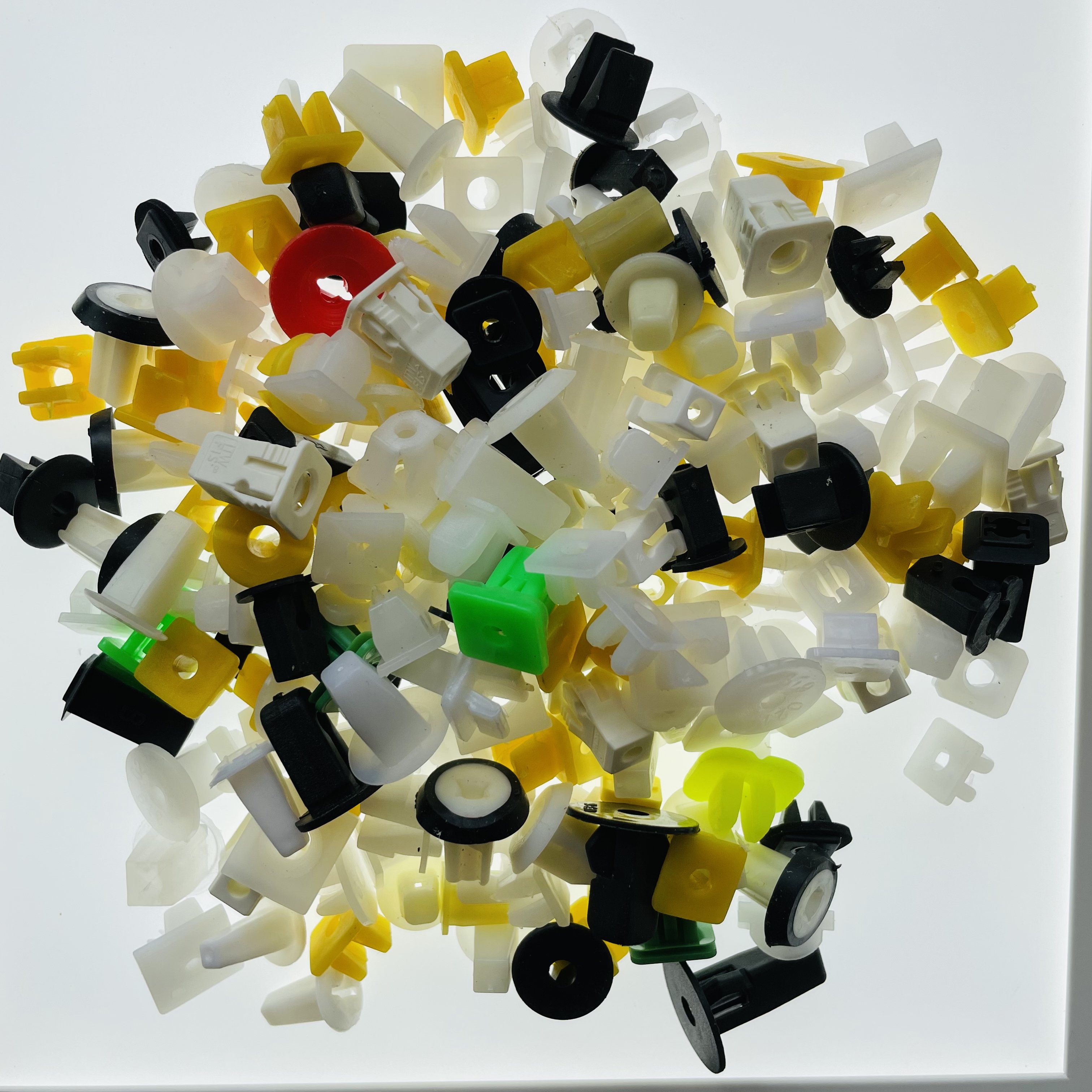 Auto Plastic Self-tapping Screw Base / Fast Wire Seat / Headlight Snap / Wing / Rivet Expansion Fixed Buckle All