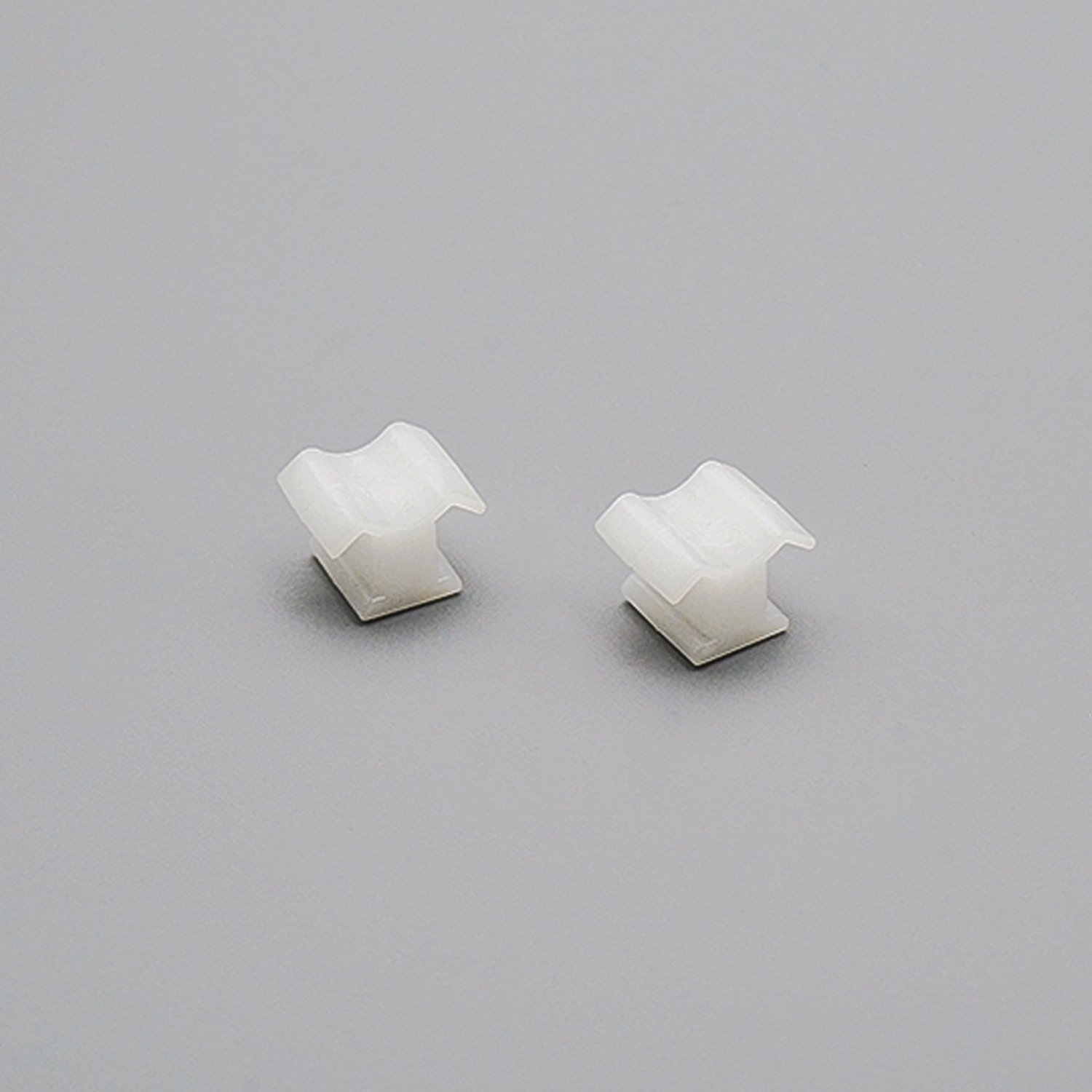 Car Headlamps Front Combination Lights 528# Plastic Mounting Bolts Clips