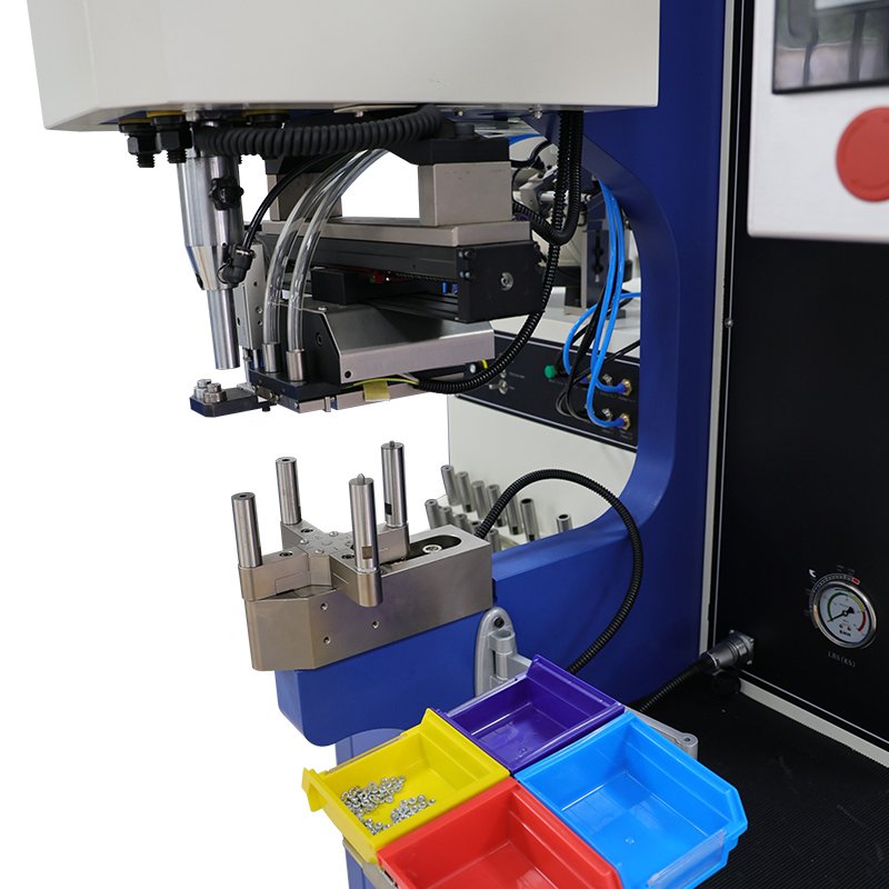 Dwell Function Easy to Use Double-station Automatic Feeding System Metal Sheet Riveting Machine