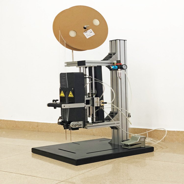 High Speed Toy Packaging Binding Machine Packing Elastic Staple Fastener Machine Fasten System Needle Tying Machine