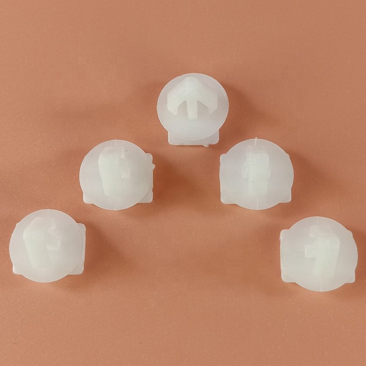 D283 White 3B0853576 Car Accessories Shield Retainer Door Clips Panel Clip Auto Plastic Rivet