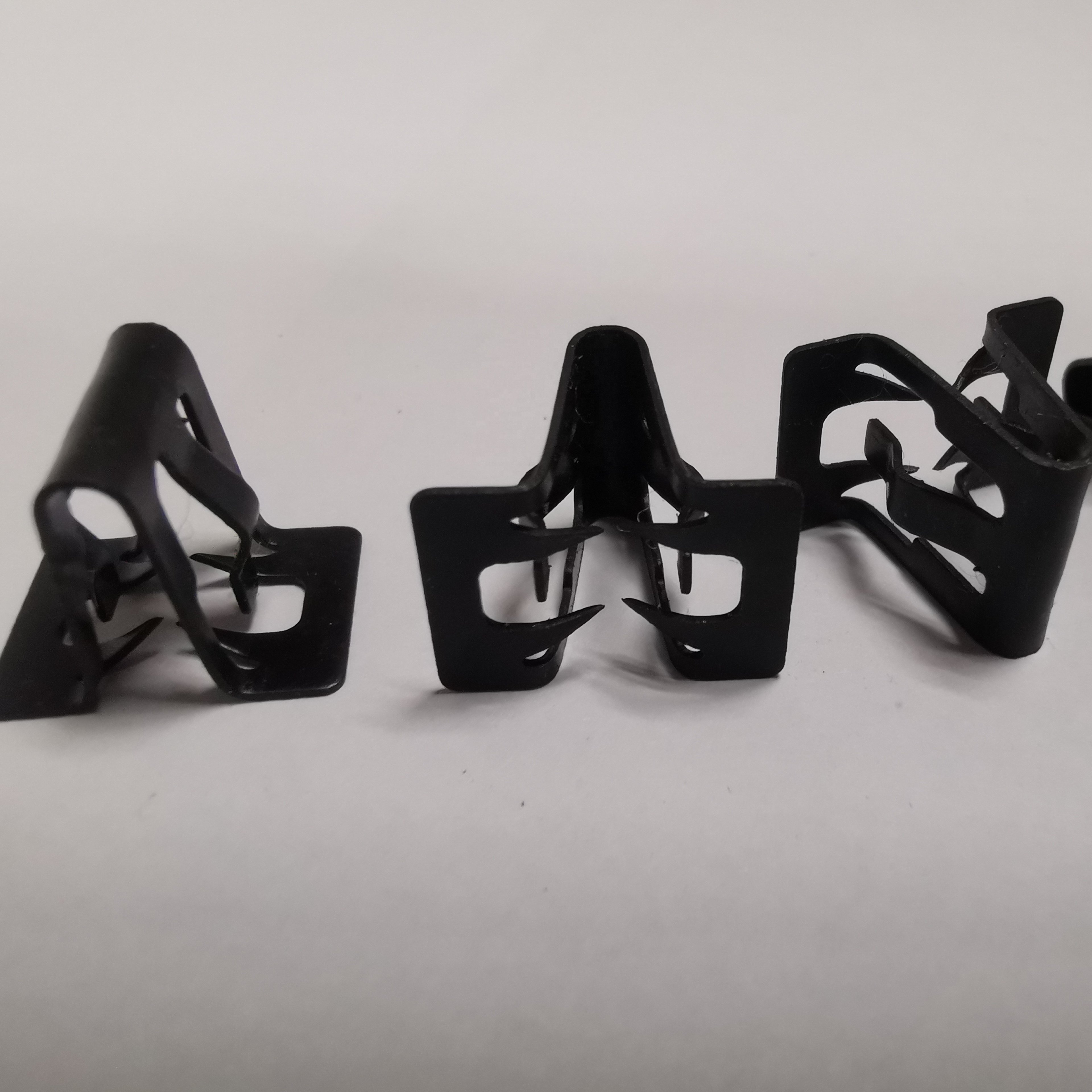 Car Front Console Dashboard Trim Retainer Stamping Fastener Parts Customized Auto Metal Clips for VW Audi Skoda Mazda