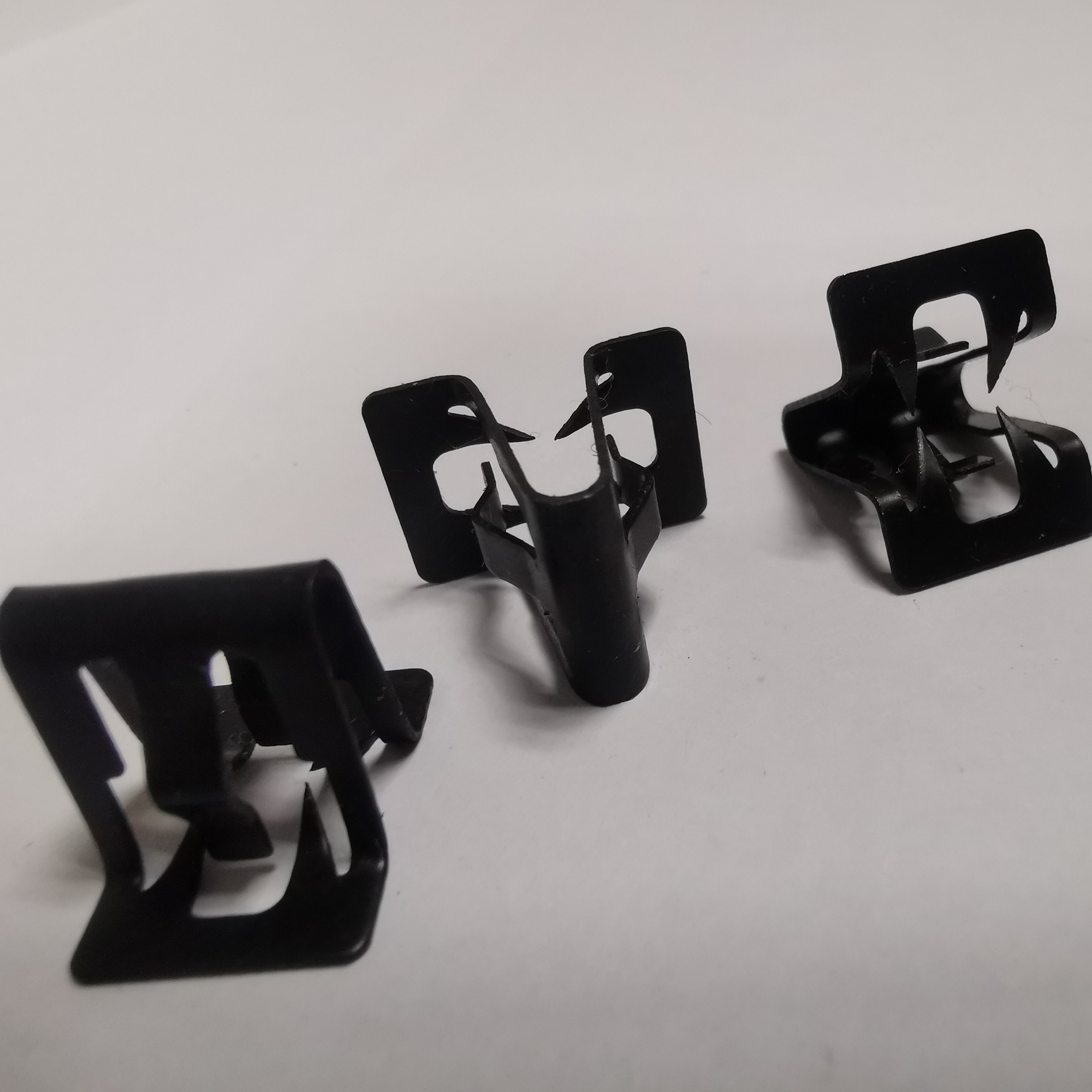 Car Front Console Dashboard Trim Retainer Stamping Fastener Parts Customized Auto Metal Clips for VW Audi Skoda Mazda
