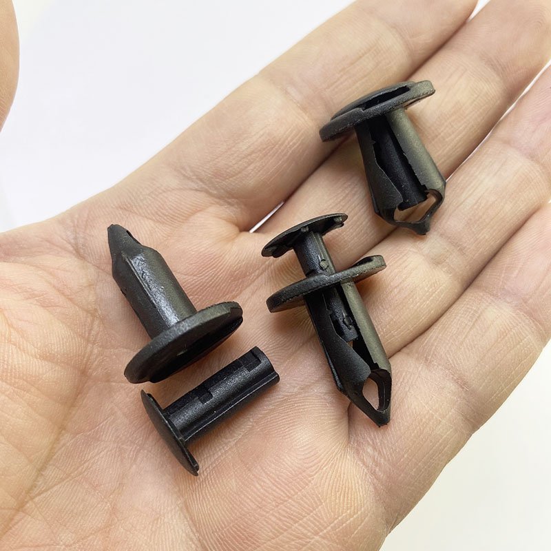 Plastic Car Clip Push Type Retainer Clips Plastic and Nylon Bumper Cover and Fender Shield Fasteners