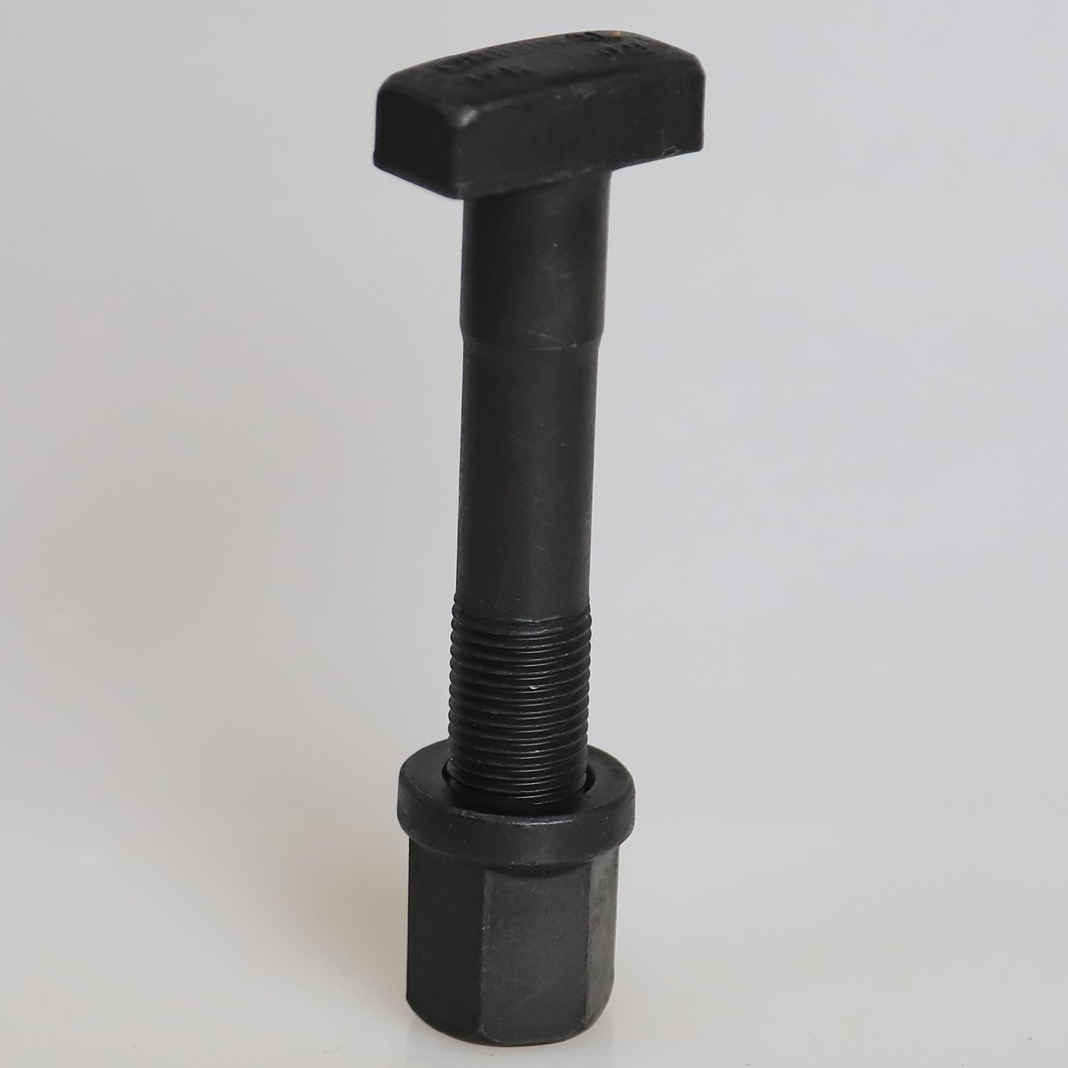 Top quality auto parts for heavy trucks M20*12.0*130 wheel studs wheel hub T-bolts for Volvo