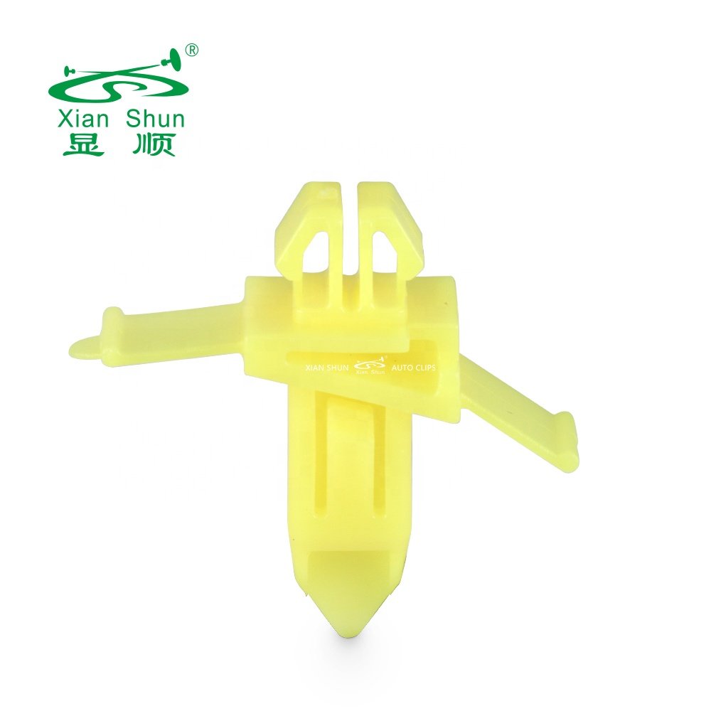 Xianshun plastic fastener car body Side moulding clip fender flare rocker panel side trim skirt