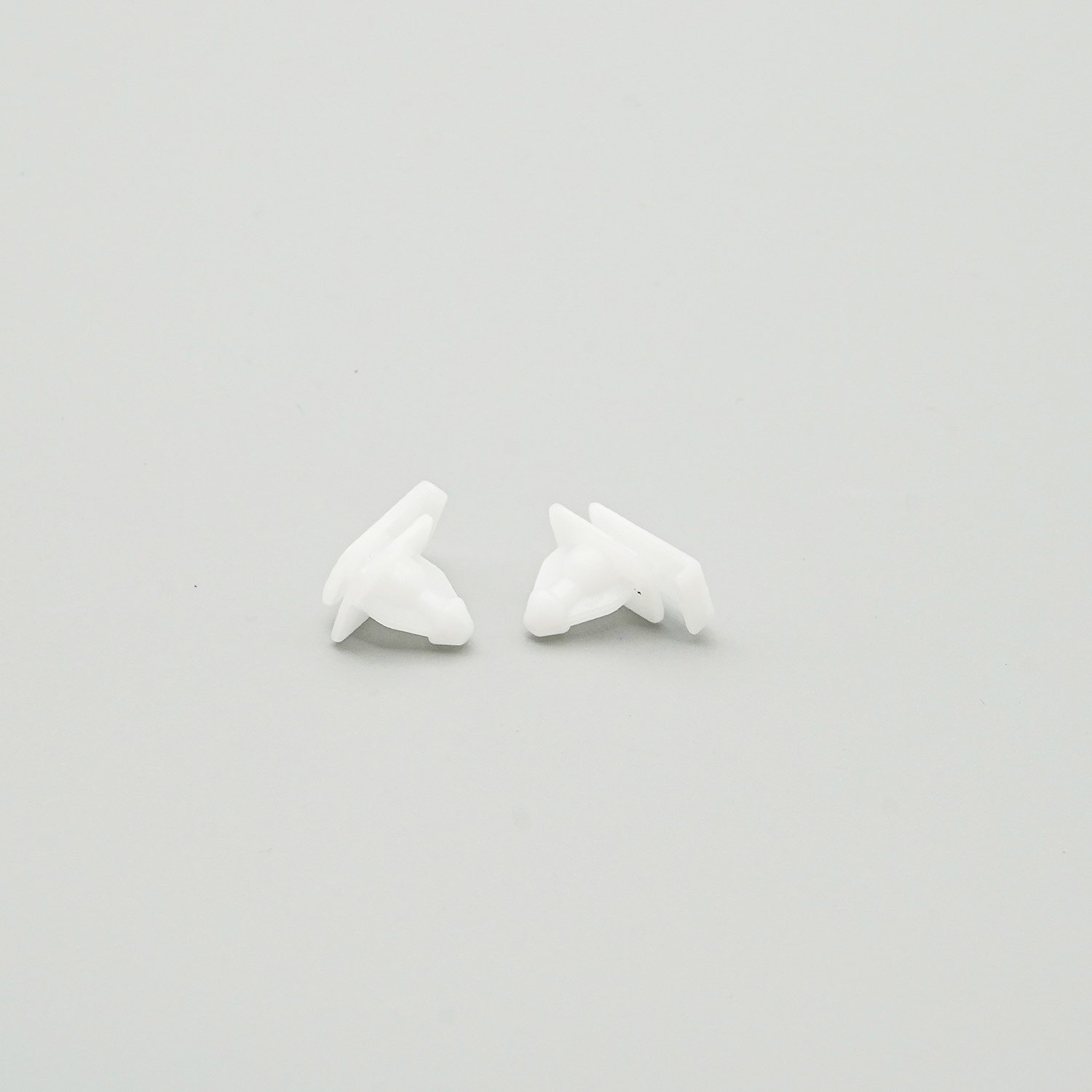 1465# Automotive Spare Parts Car Universal Body Shield Retainer Bumper Fastener Nylon Clips Car Door Panel Clip