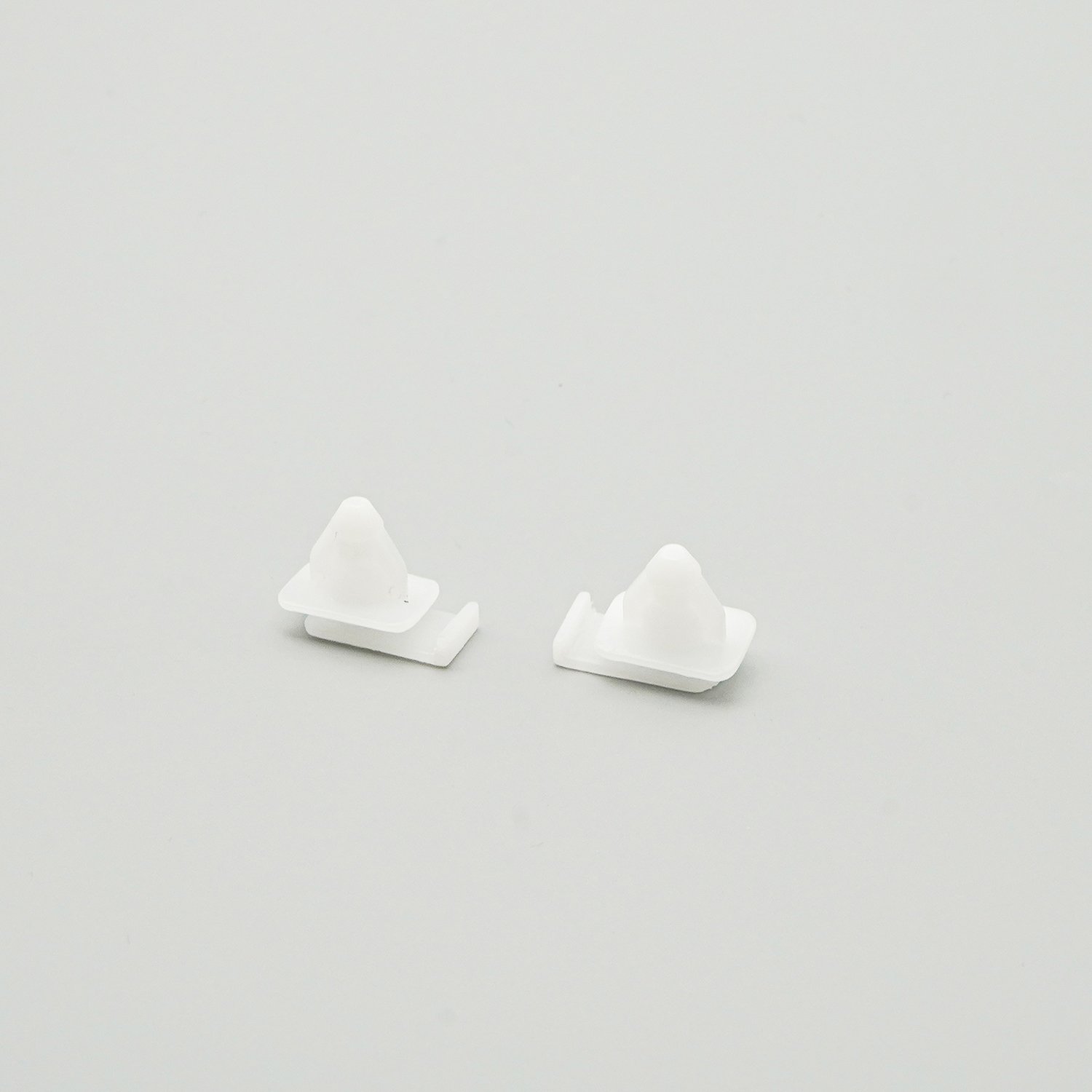 1465# Automotive Spare Parts Car Universal Body Shield Retainer Bumper Fastener Nylon Clips Car Door Panel Clip