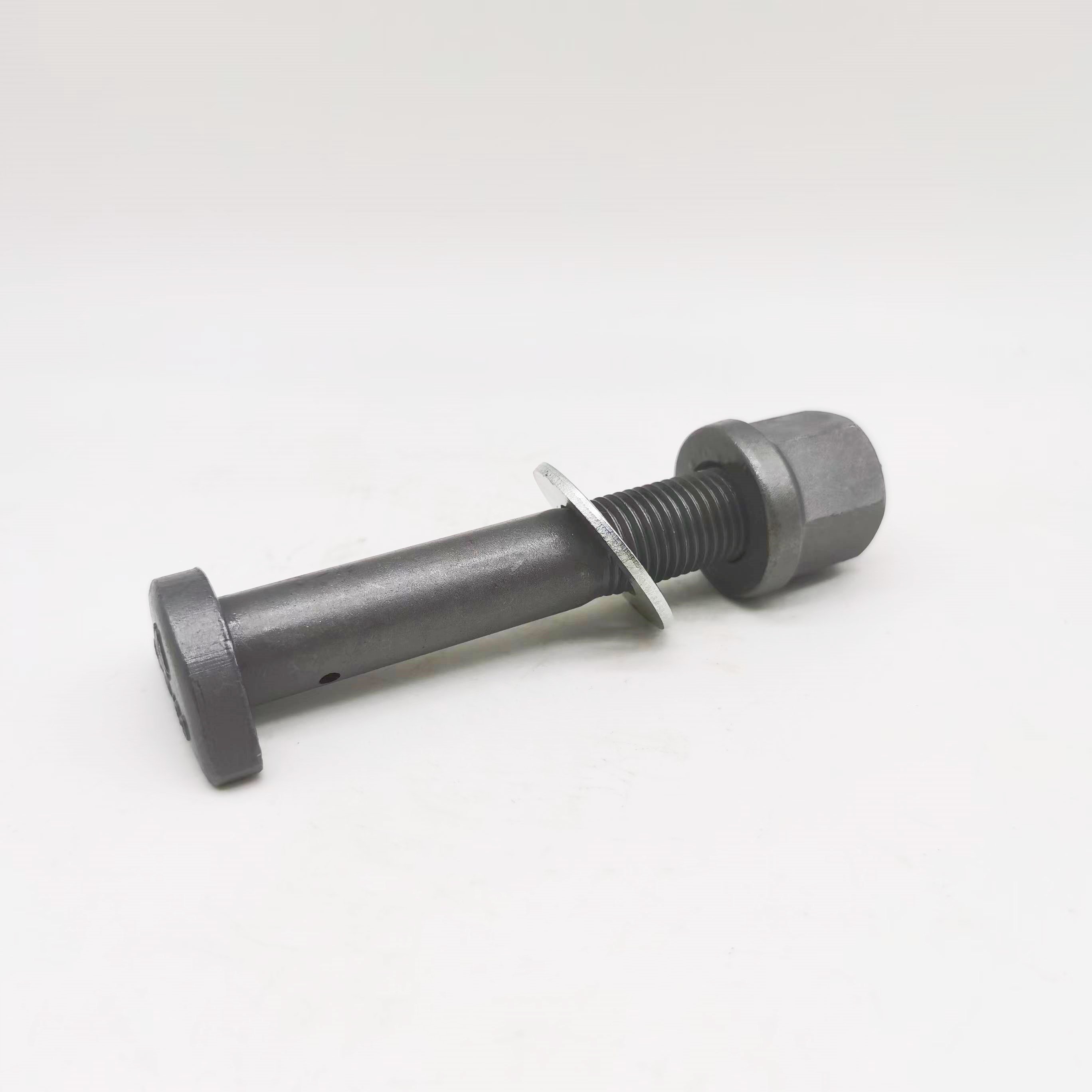 Heavy Duty Truck Auto Parts 659112612 D Head Wheel Bolt 110mm for Volvo Truck Bolts and Nuts