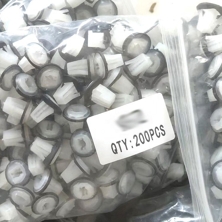 Plastic Push Type Rivet Retainer Clips POM Auto Clips Plastic Fasteners Auto Body Clips