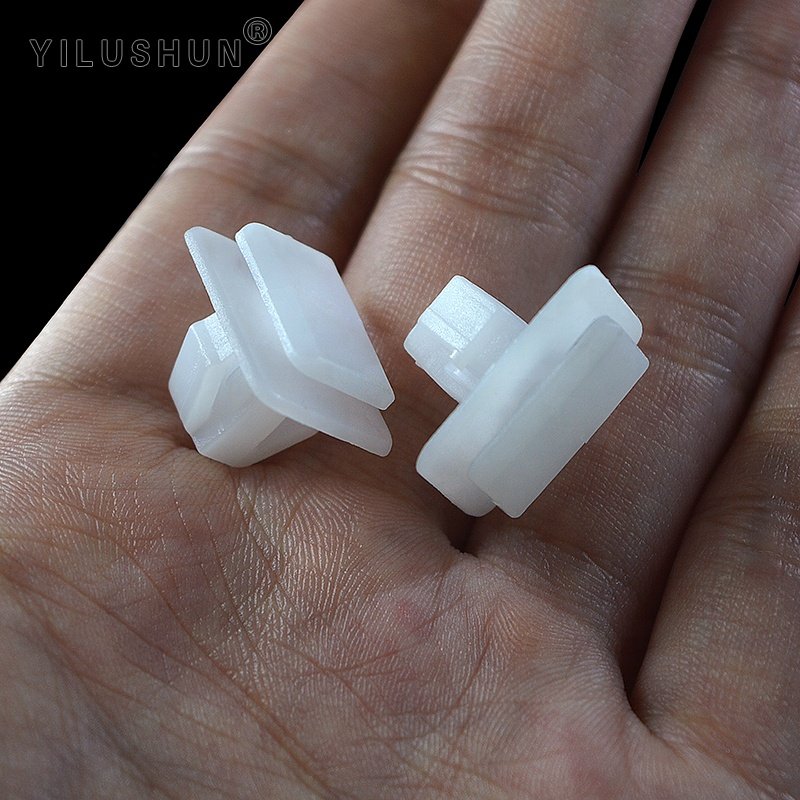 D186 China automobile clips fasteners car door panel guard plate buckle