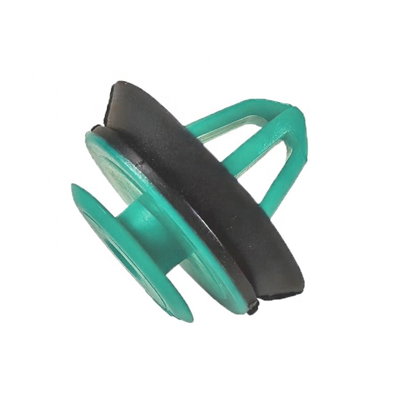 Supply of Automotive Clamping Door Panel Foot Mat Fasteners Clamping Automotive Plastic Clips Complete Collection