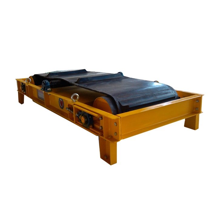 With RCYD-Z conveyor belt magnetic separator remove waste and raw materials from plastic granulate