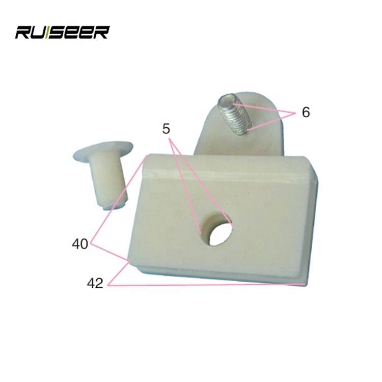 Auto parts auto glass holder plastic fastener for Jianghuai bully leaps for Nissan