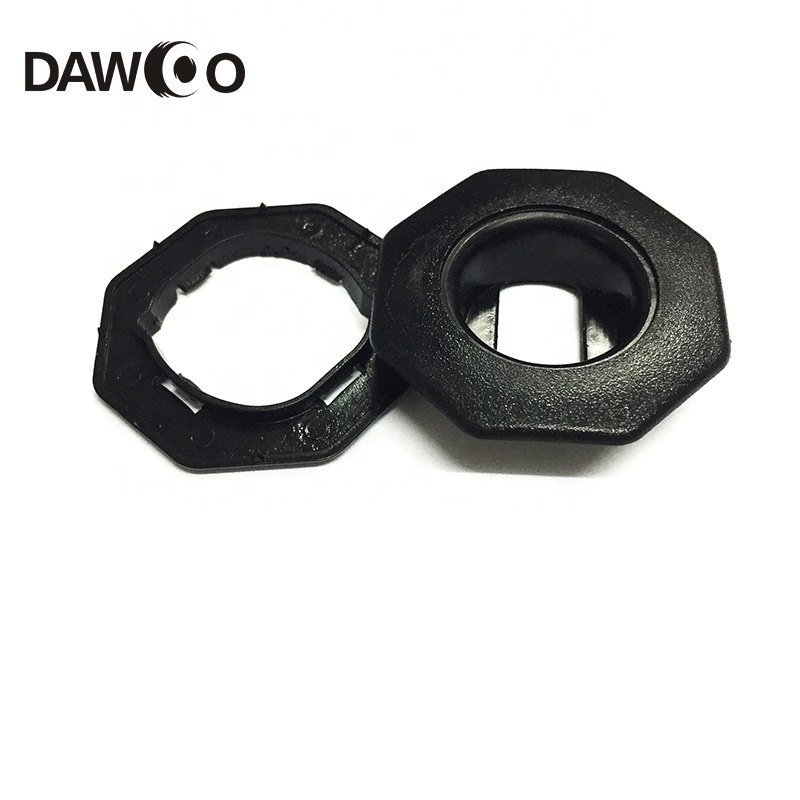 China Auto Plastic Clips Fastener for Car Floor Mats