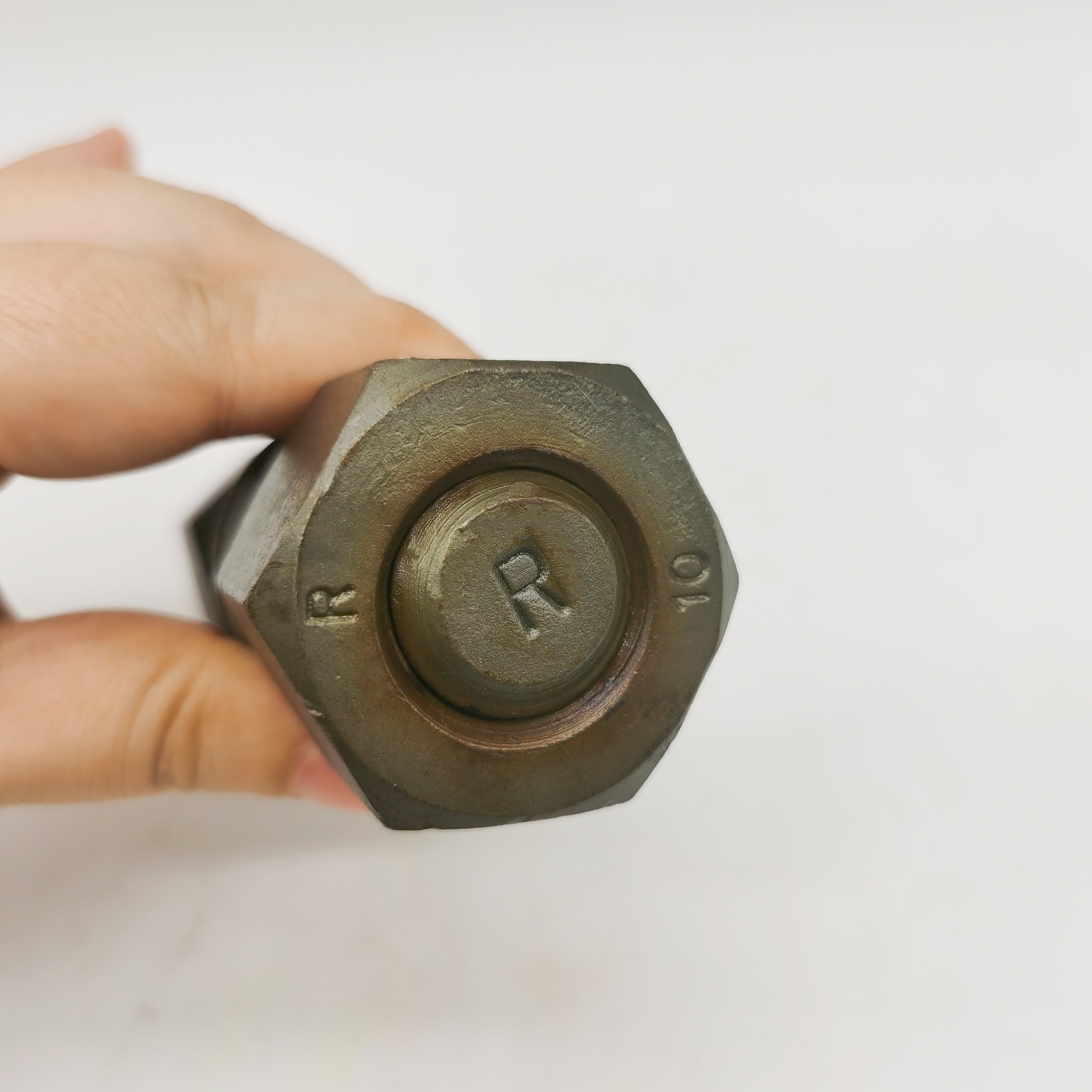 Wheel Bolt with Washer M24*2.5/M22*1.5*102mm for 5 ton Heavy Duty Trucks HD Series