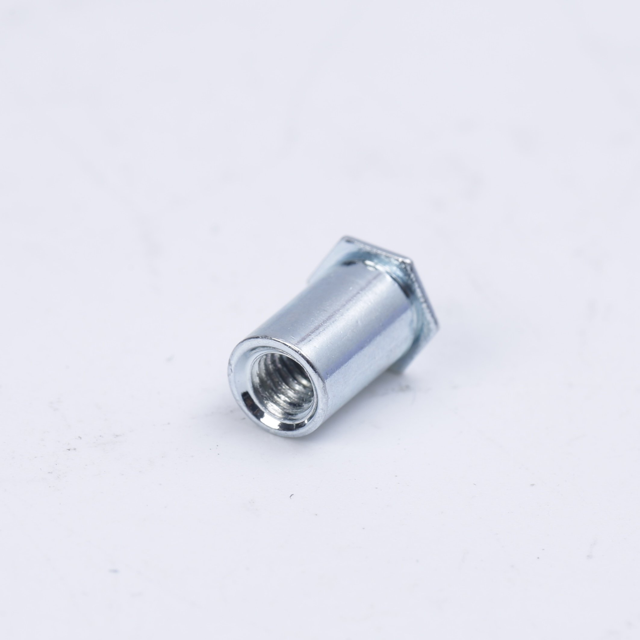 Fasteners BSO/BSOS/BSOA Blind Threaded Self Clinching Standoffs Screws