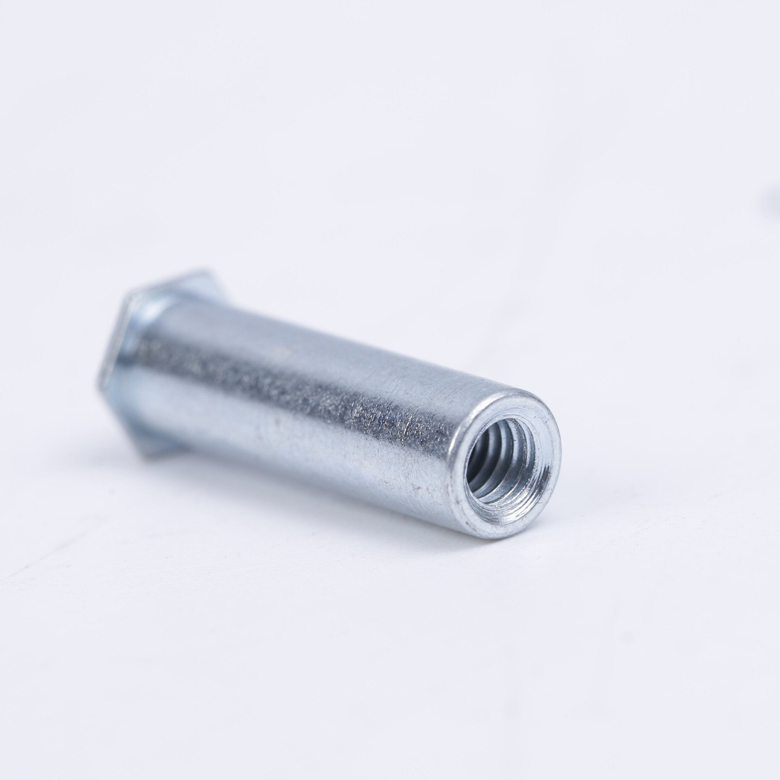 Fasteners BSO/BSOS/BSOA Blind Threaded Self Clinching Standoffs Screws