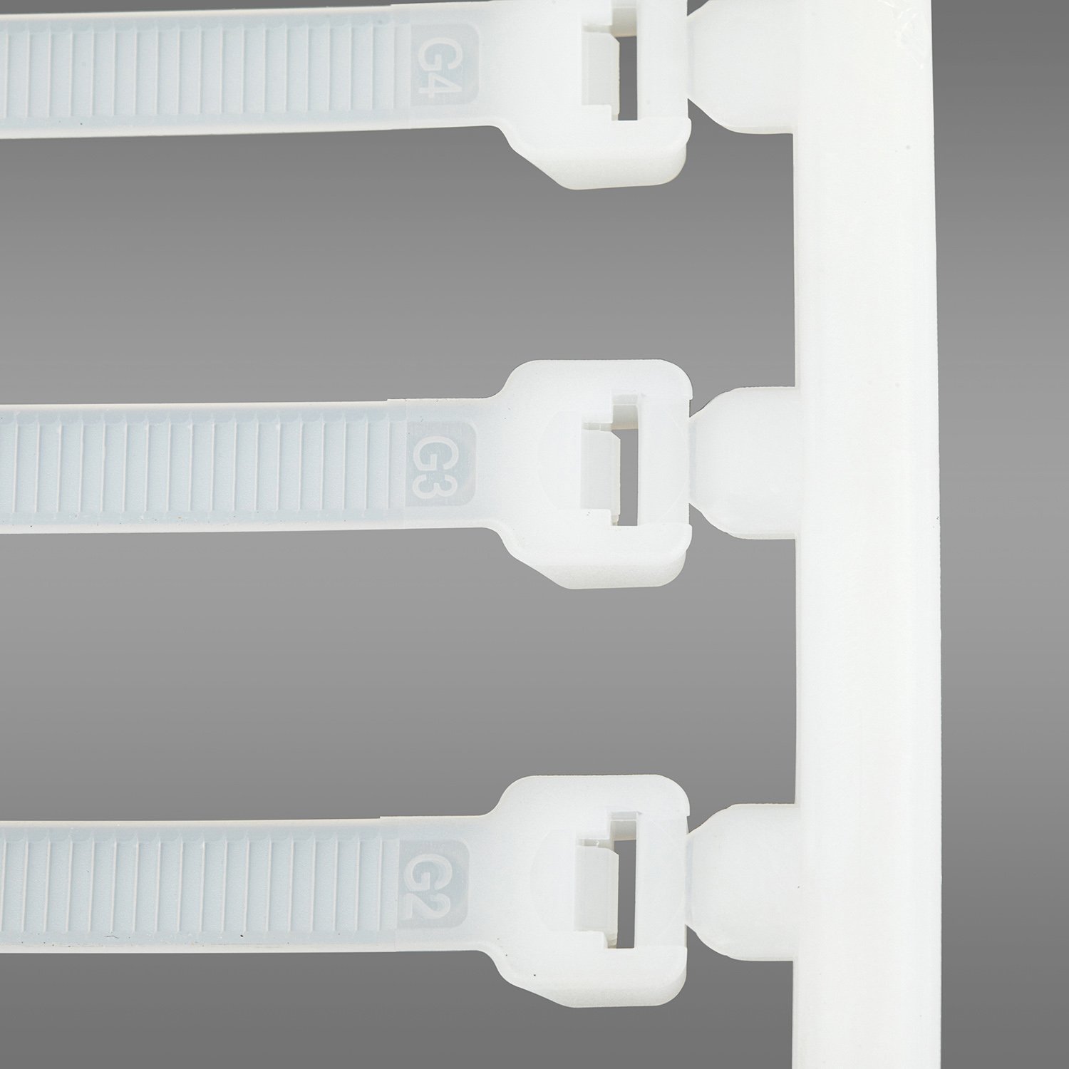 Customized Fasteners Auto Parts 4.8*300mm Plastic Wire Strap