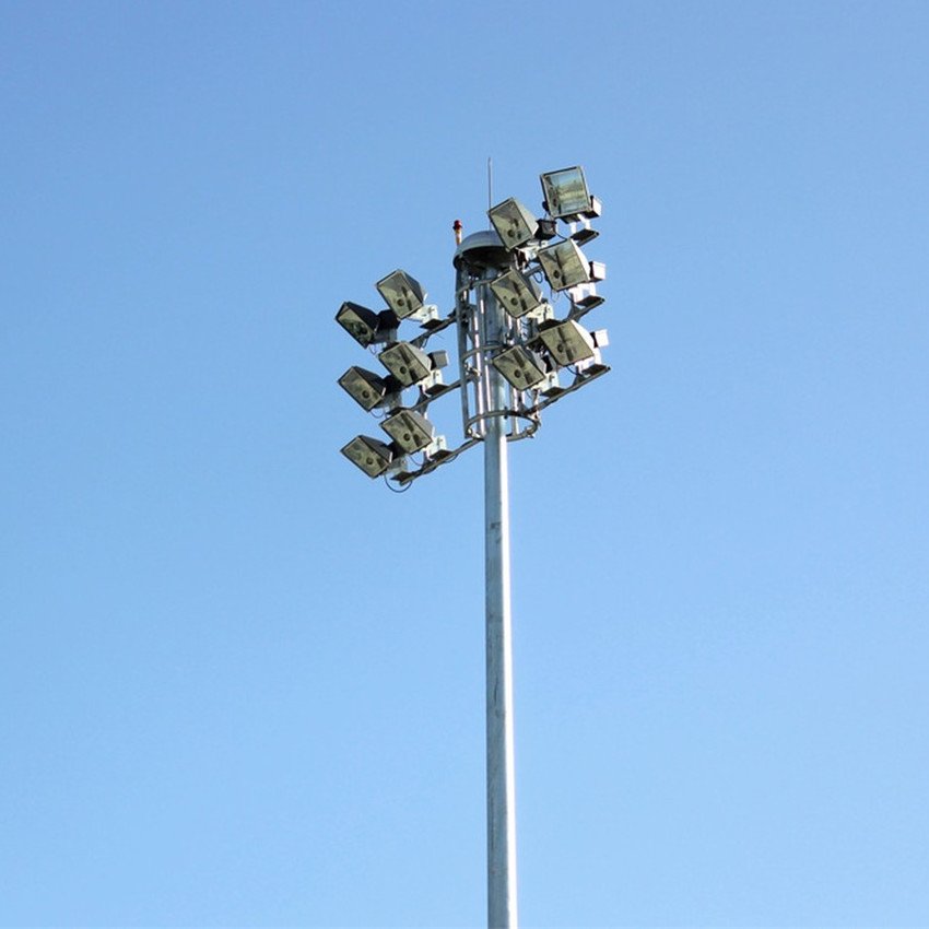 Professional chinese manufacturer direct stadium high mast light pole tower