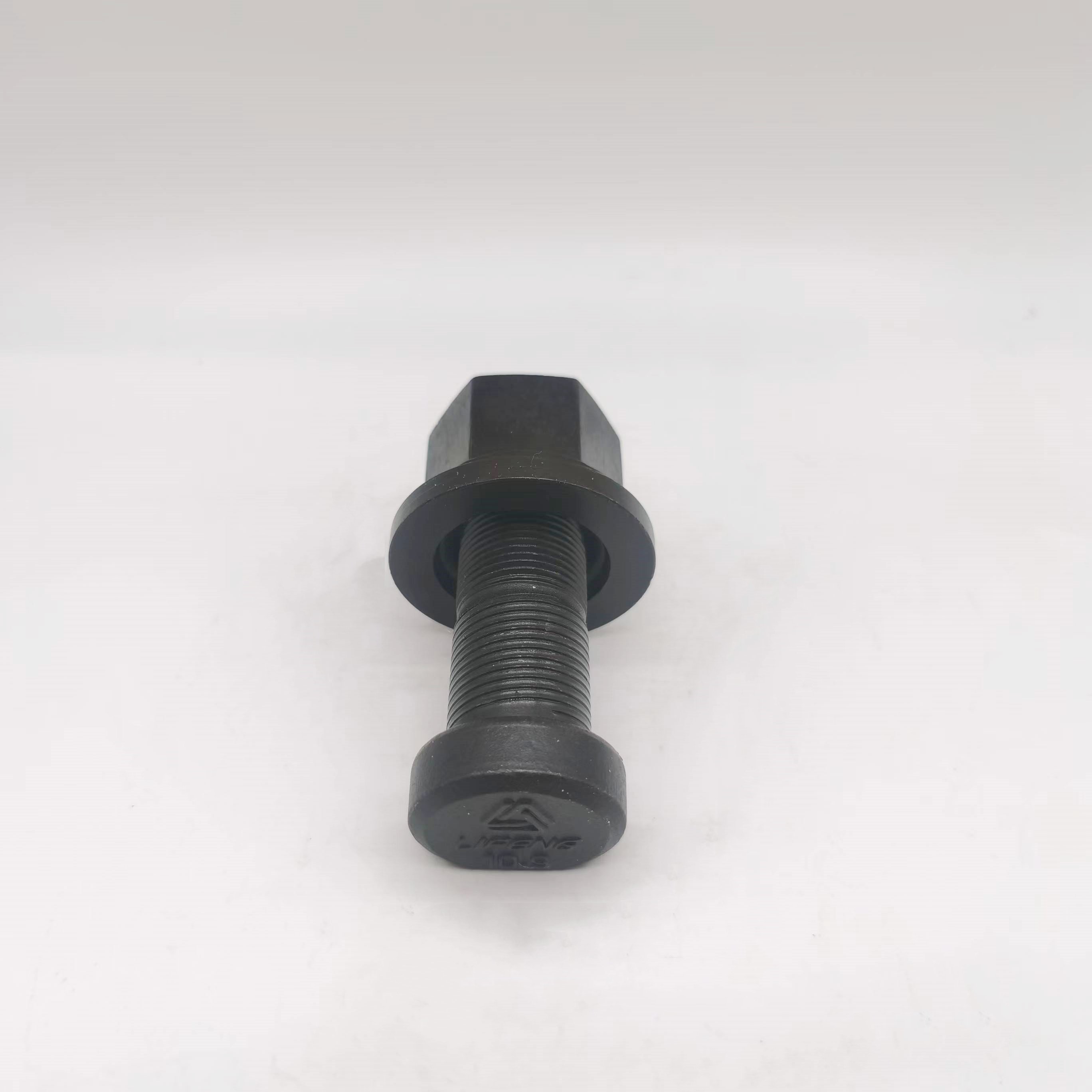 actros M22x1.5 x70mm heavy duty truck wheel stud hub bolt and nut for benz