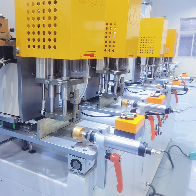 WEIKE CNC High Quality Screw Fastening Robot Screwdriver Machine for UPVC/PVC Window and Dooor