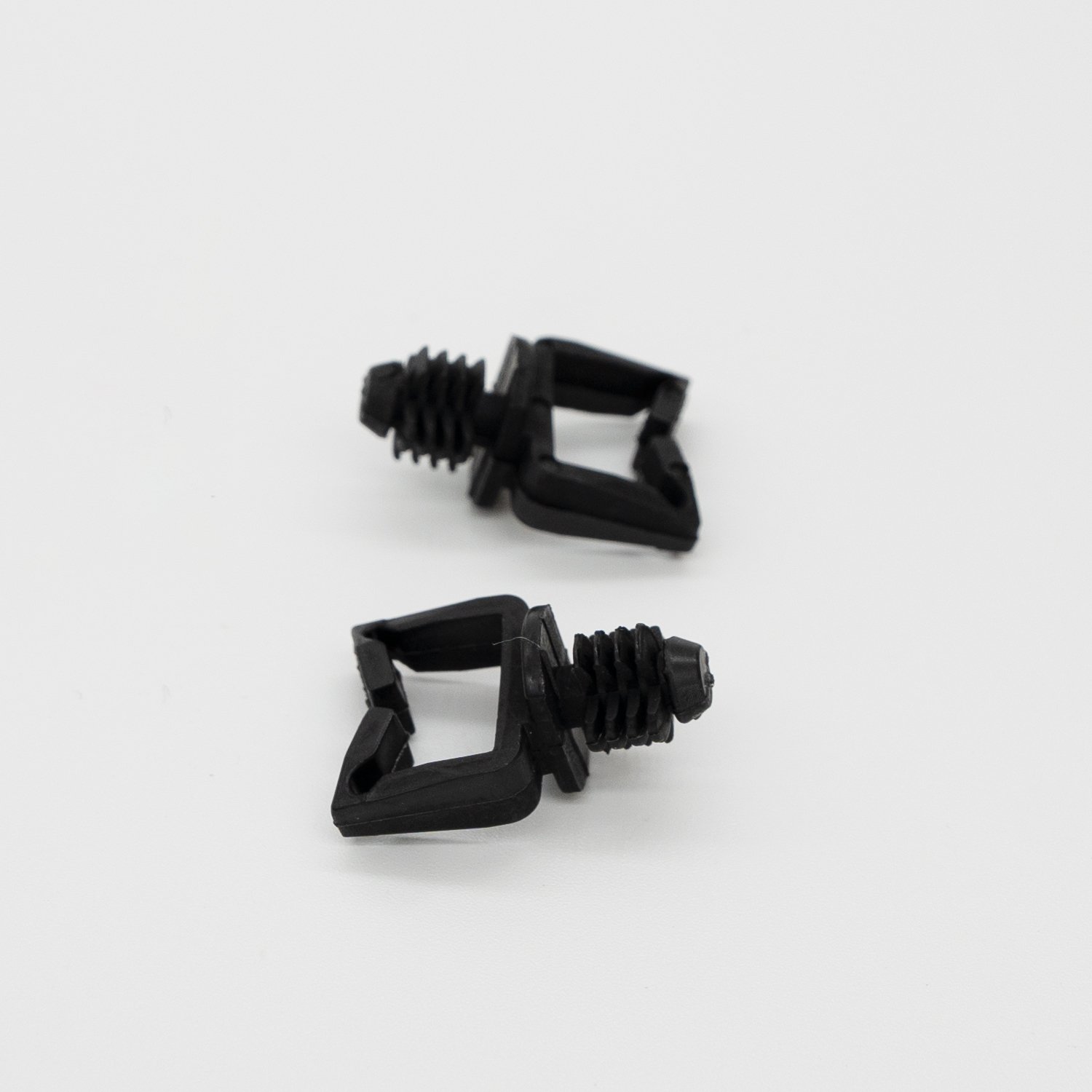 Hot Sale Auto Headlight Clips R type White cable Clip Cable Wire Harness Clamp Ties