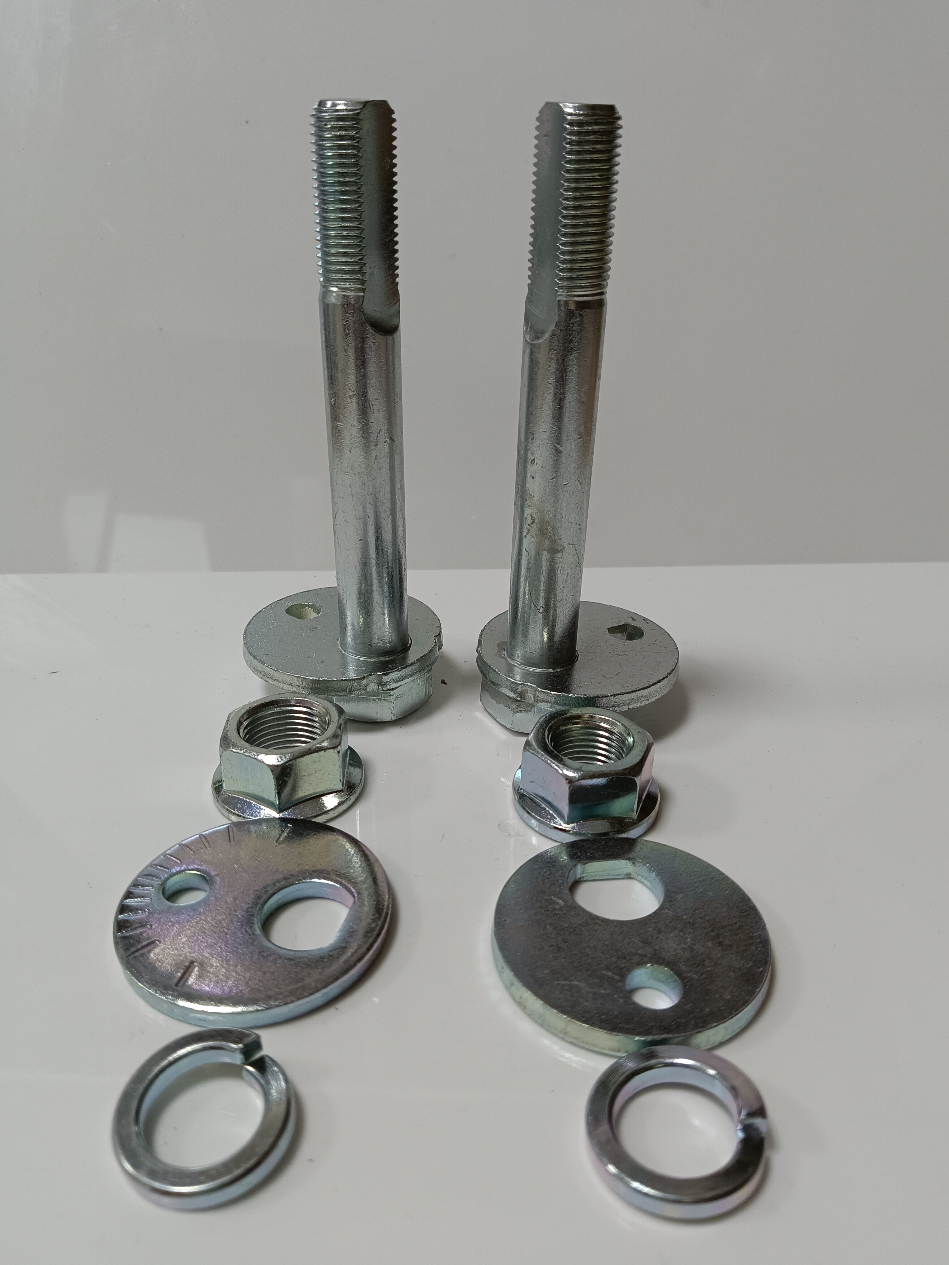 Auto Fastener Car Bolt and Nut 48190-26020 For TOYOACE HIACE TRUCK / DYNA150 / TOYOACE G15 Camber Bolt Kit