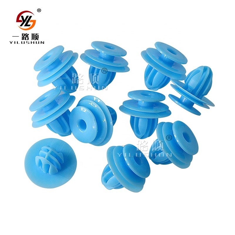 D26 automotive body door panel retainer clips and plastic fastener 90467-10167