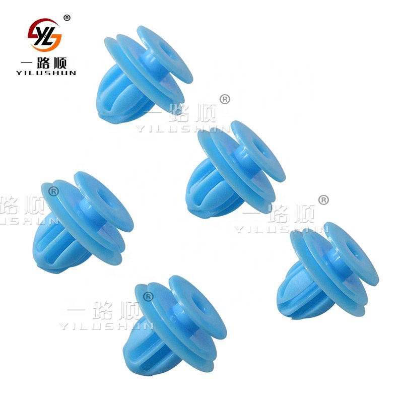 D26 automotive body door panel retainer clips and plastic fastener 90467-10167