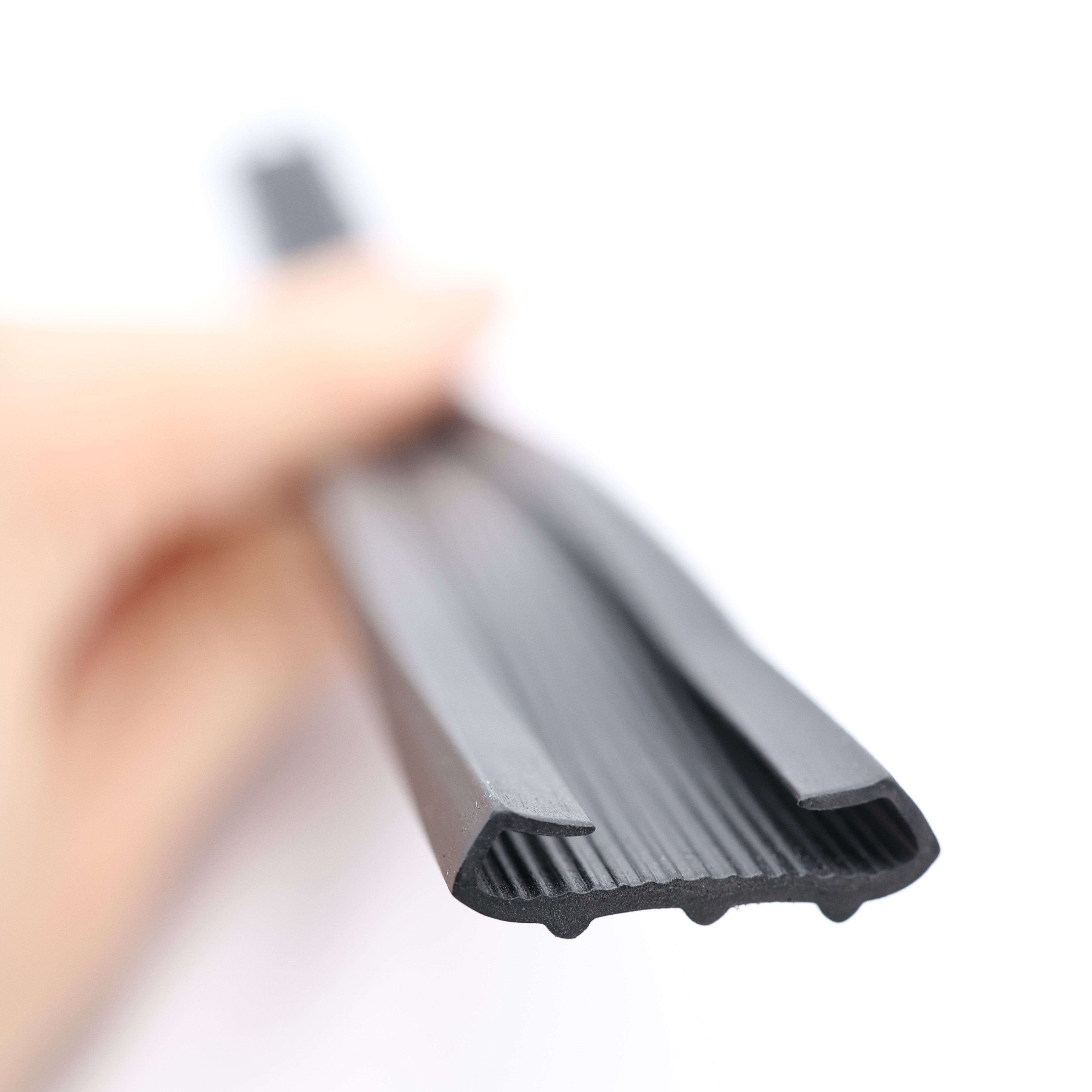 C Shaped Automobile Oil-resistant Tank Silicone EPDM PVC Sr Nbr Sbr Extruded Band Clamp Groove Seal Strips