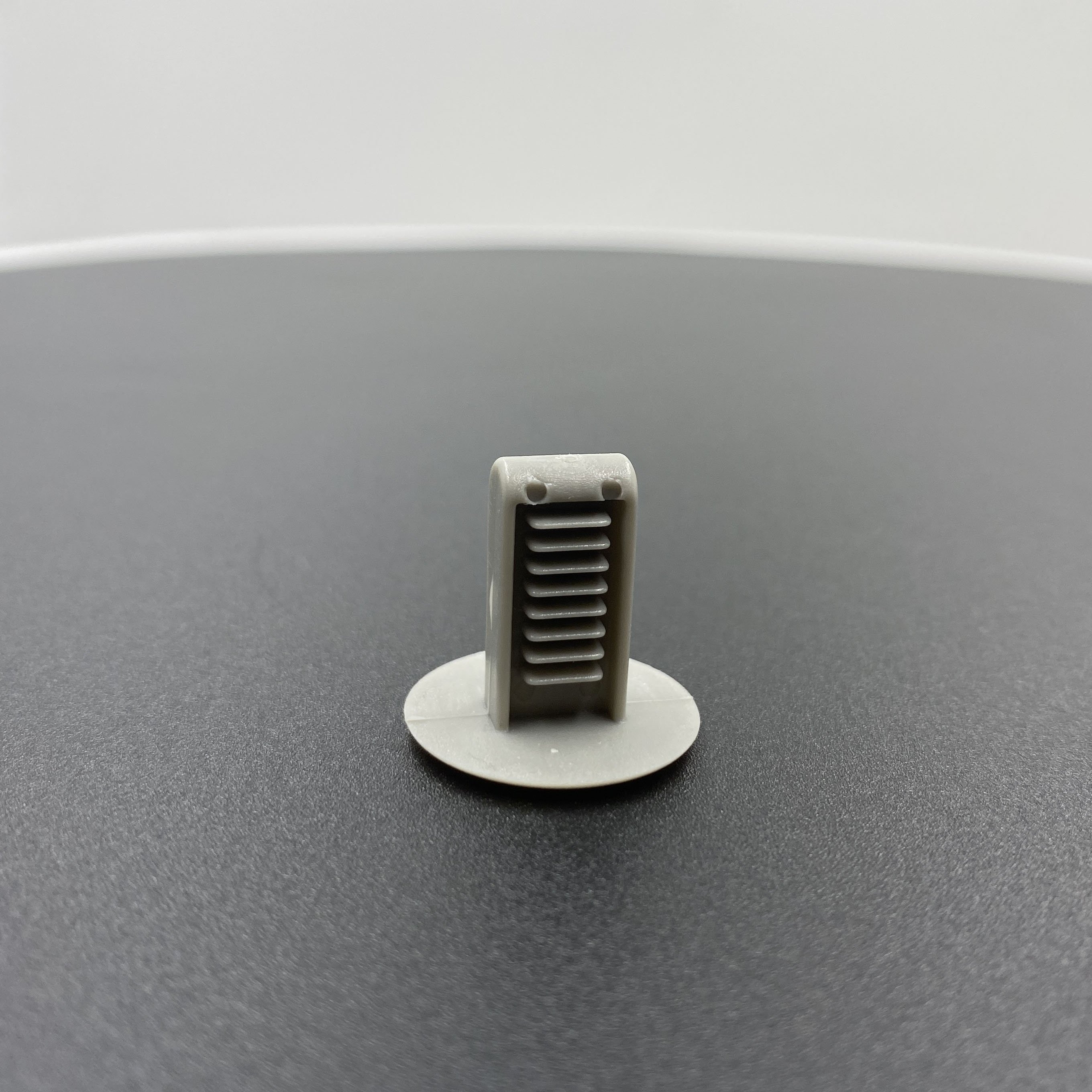 High Quality Auto Fastener Clip Auto Fasteners Fir Tree Rivets Clips Car Bumper Door Panel Fender Liner Clips