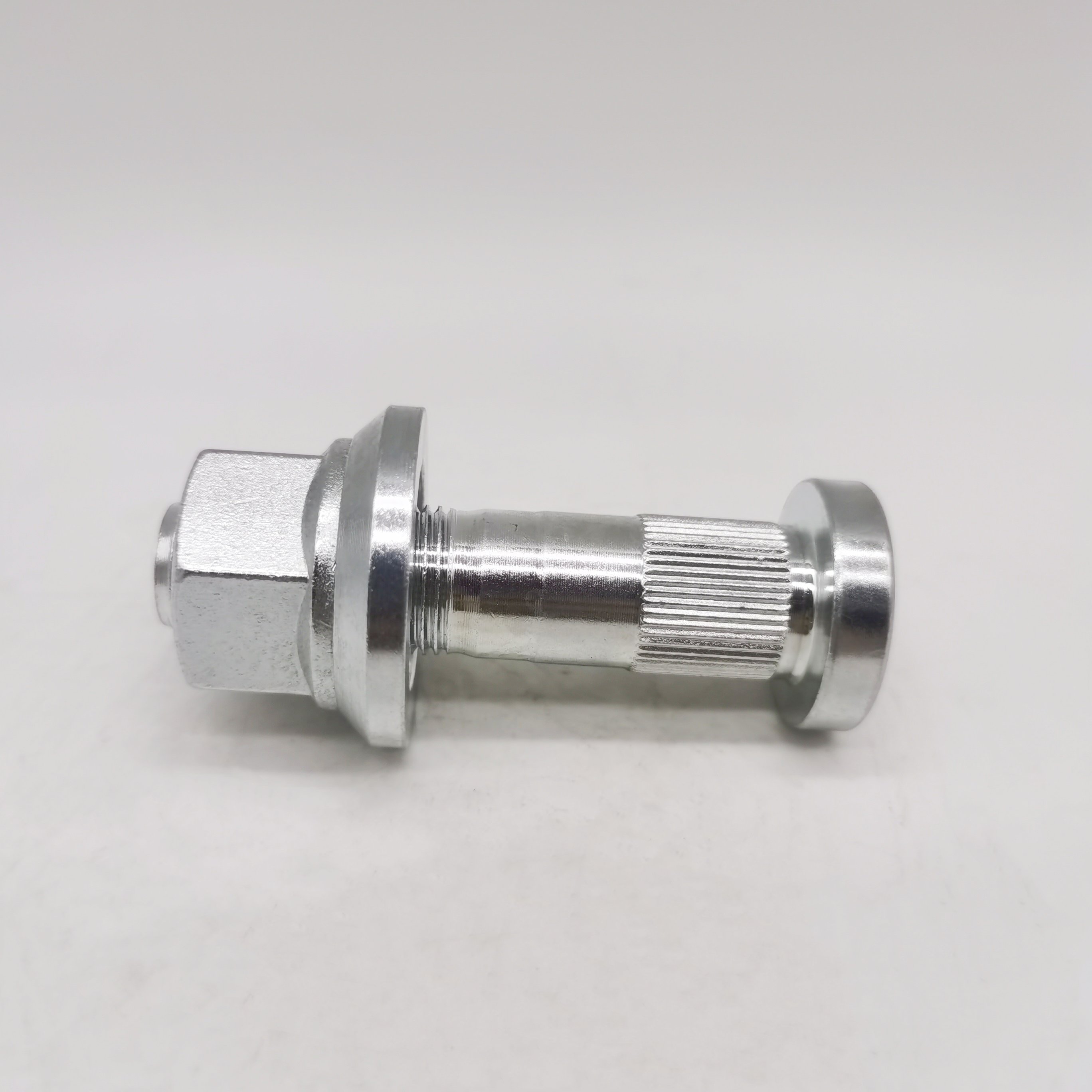 10.9 Hyundai HD78 Truck Front Axle Wheel Stud Hub Bolt M18.1.5*75mm