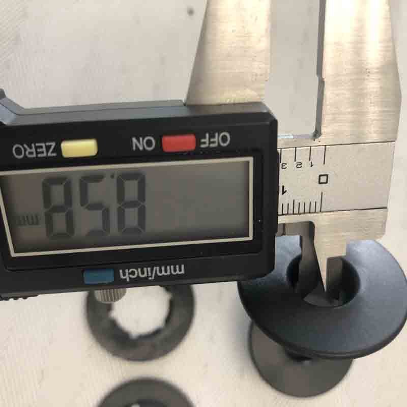 2019 new model car floor mat fasteners