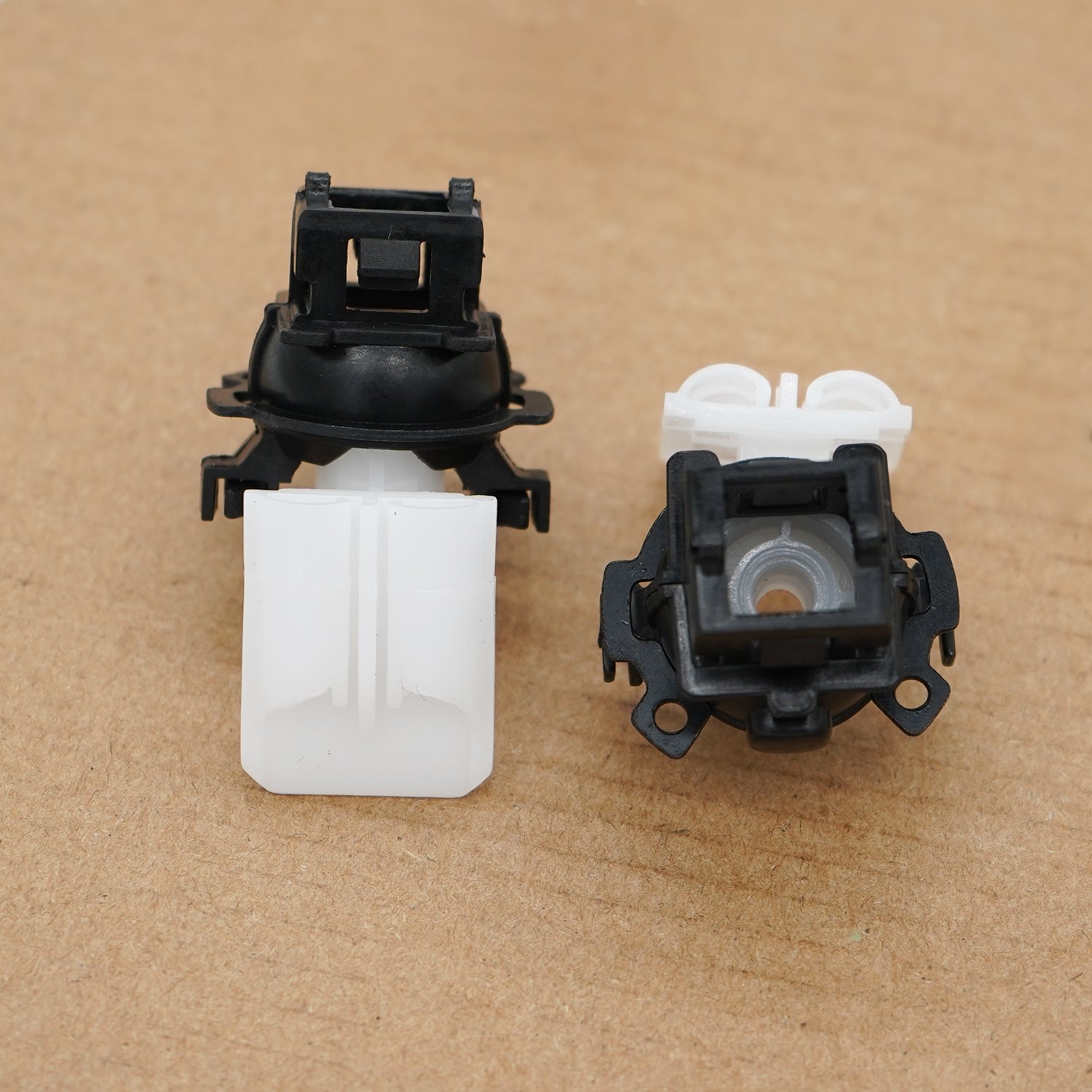 367# High Quality Automotive Headlight Parts Framework Reflector Bowl Fasteners Nylon Clips