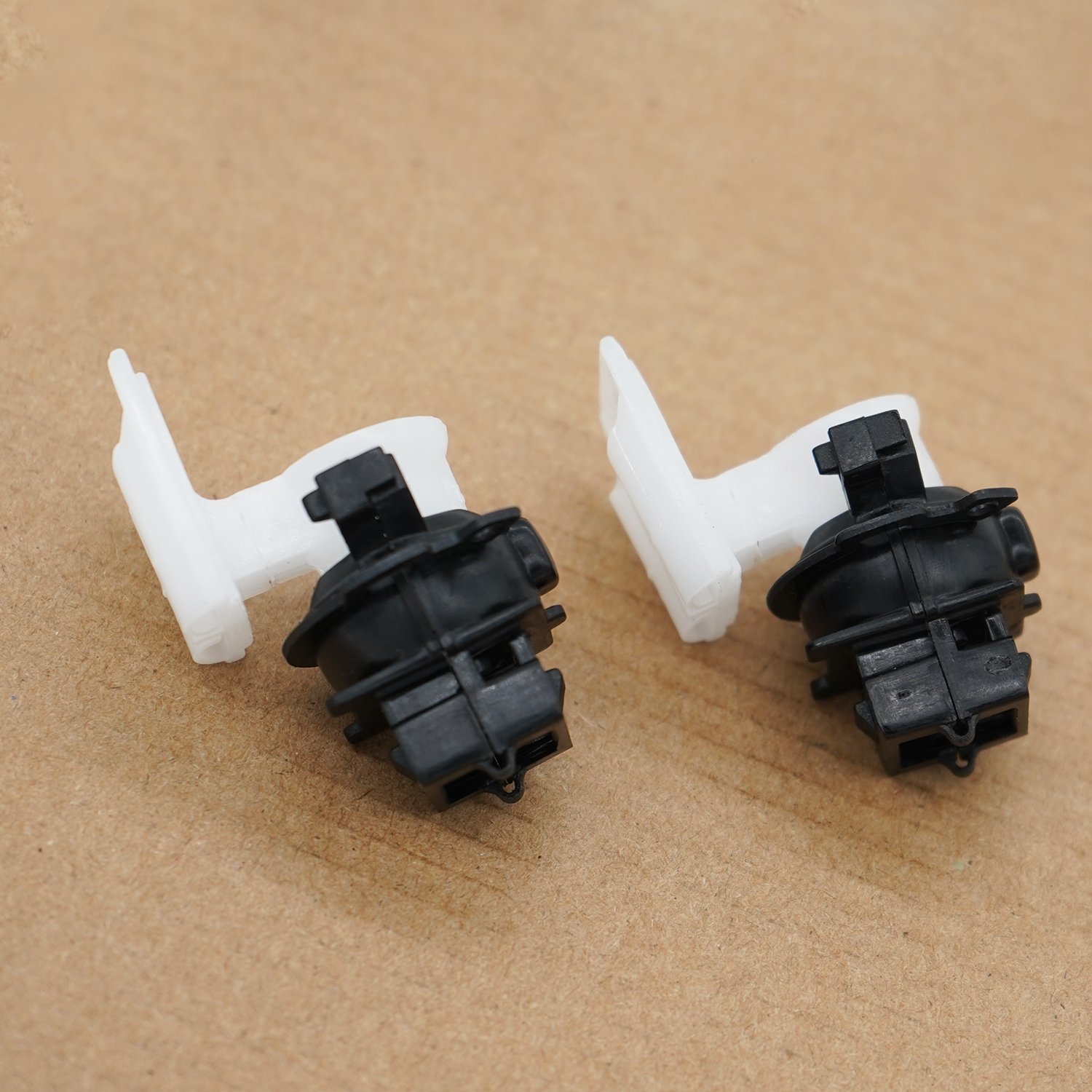 367# High Quality Automotive Headlight Parts Framework Reflector Bowl Fasteners Nylon Clips