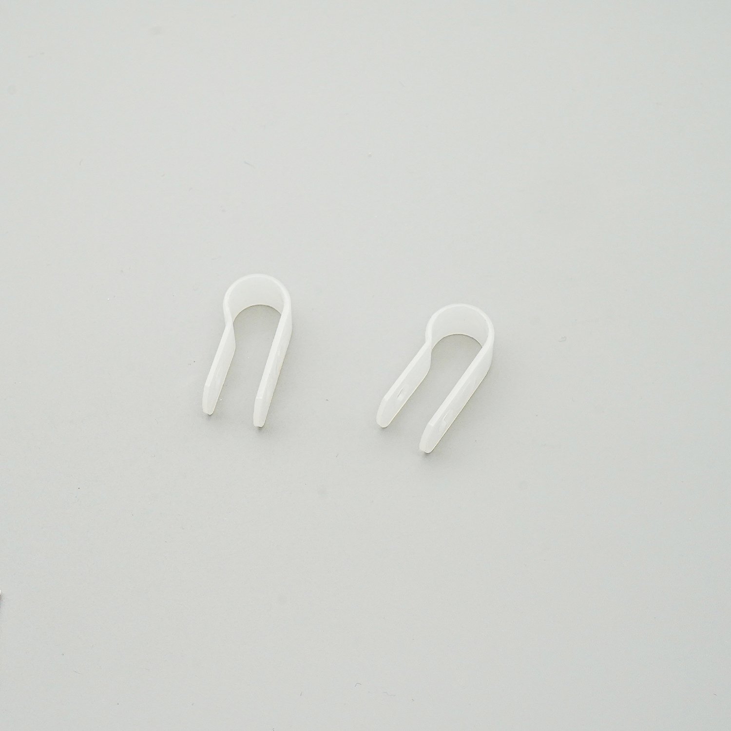 264# Hot Sale Auto Headlight Clips R type White cable Clip Cable Wire Harness Clamp Ties