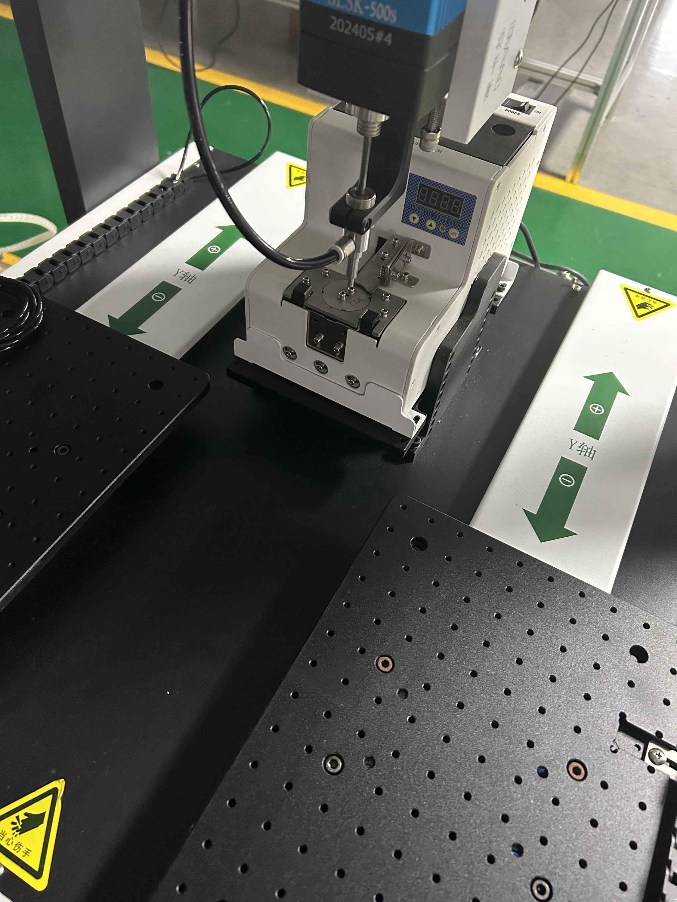 Manufacturer directly sales High Precision Automatic Screw Feeder Fastening Robot Auto Screw Tightening Machine