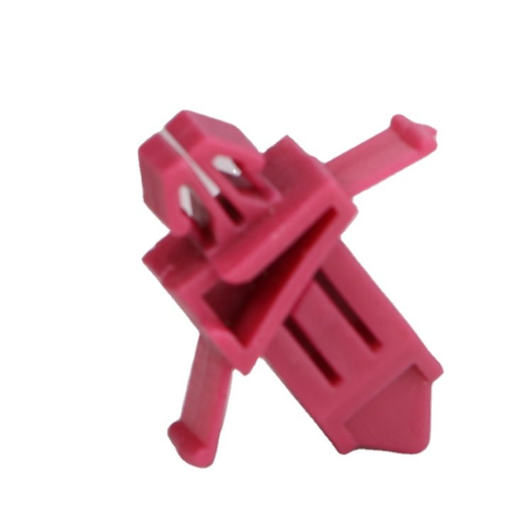 China Manufacture High Quality Auto Clips Fastener / Plastic Rivet for Car