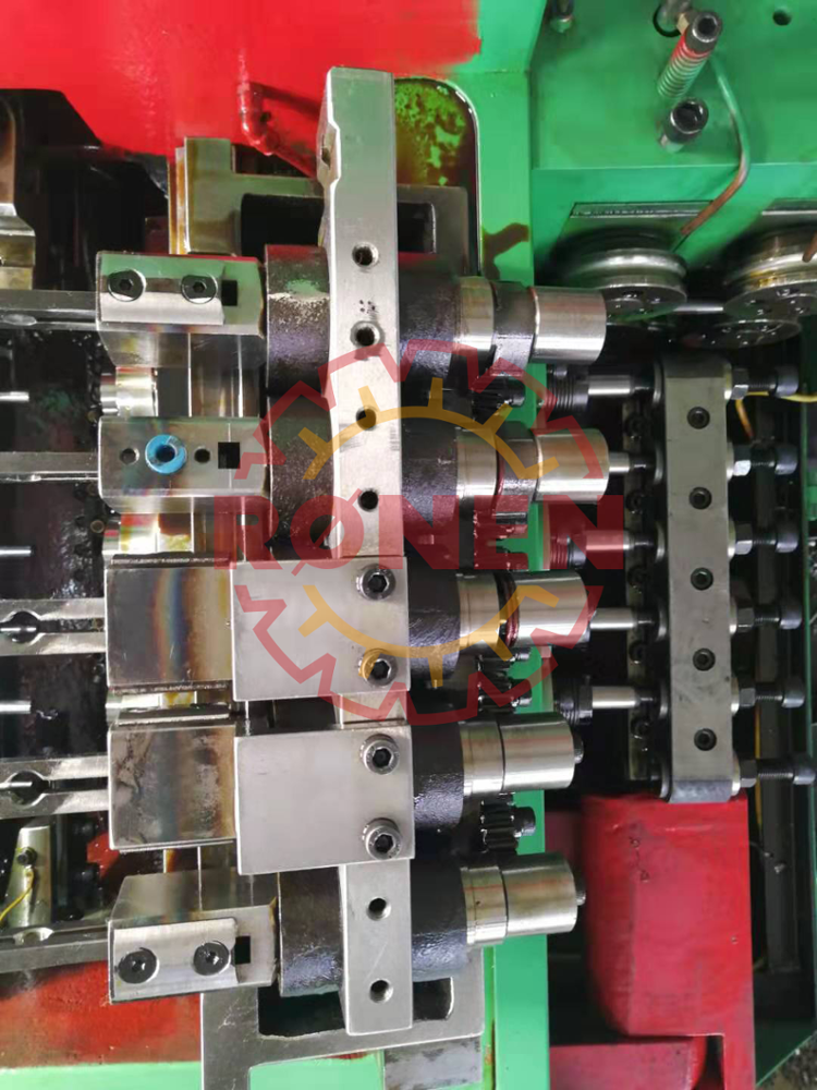 Stainless Steel Bolt Nut Former Making Machines For High Quality Auto Part